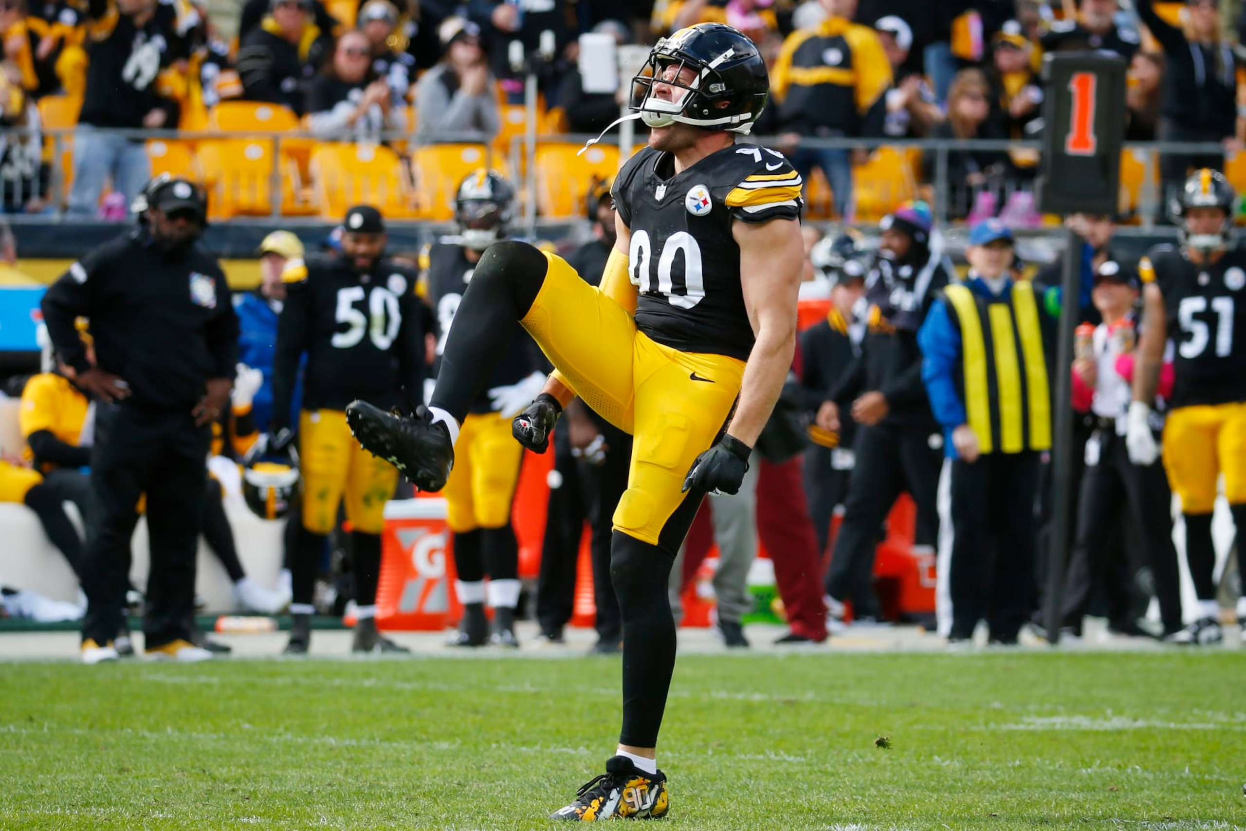 PITTSBURGH, PENNSYLVANIA - OCTOBER 08: T.J. Watt #90 of the Pittsburgh Steelers celebrates after a sack during the second quarter against the Baltimore Ravens at Acrisure Stadium on October 08, 2023 in Pittsburgh, Pennsylvania. (Photo by Justin K. Aller/Getty Images) PITTSBURGH, PENNSYLVANIA - OCTOBER 08: T.J. Watt #90 of the Pittsburgh Steelers celebrates after a sack during the second quarter against the Baltimore Ravens at Acrisure Stadium on October 08, 2023 in Pittsburgh, Pennsylvania. (Photo by Justin K. Aller/Getty Images)
