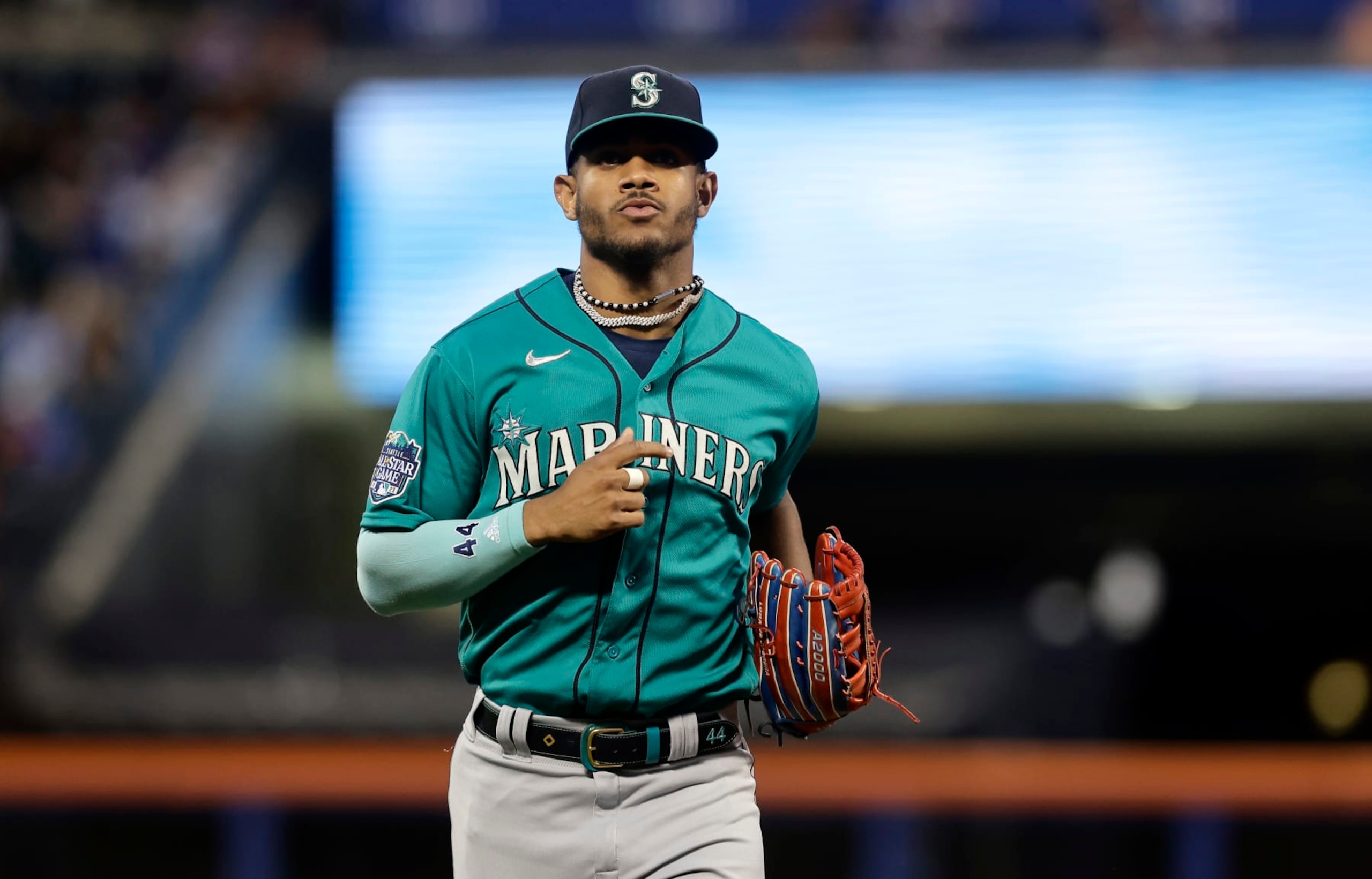 NEW YORK, NEW YORK - SEPTEMBER 01: (NEW YORK DAILIES OUT)  Julio Rodriguez #44 of the Seattle Mariners in action against the New York Mets at Citi Field on September 01, 2023 in New York City. The Mets defeated the Mariners 2-1.  (Photo by Jim McIsaac/Getty Images)
