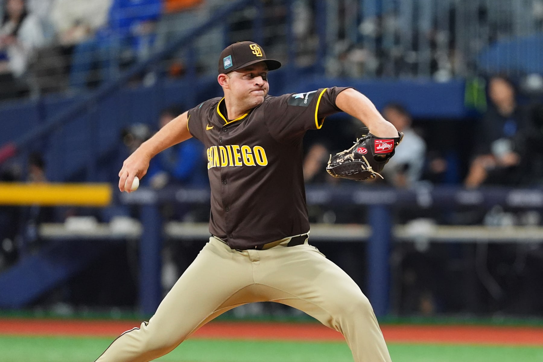SEOUL, SOUTH KOREA - MARCH 21: Michael King #34 of the San Diego Padres throws in the 5th inning during the 2024 Seoul Series game between San Diego Padres and Los Angeles Dodgers at Gocheok Sky Dome on March 21, 2024 in Seoul, South Korea. (Photo by Masterpress/Getty Images)