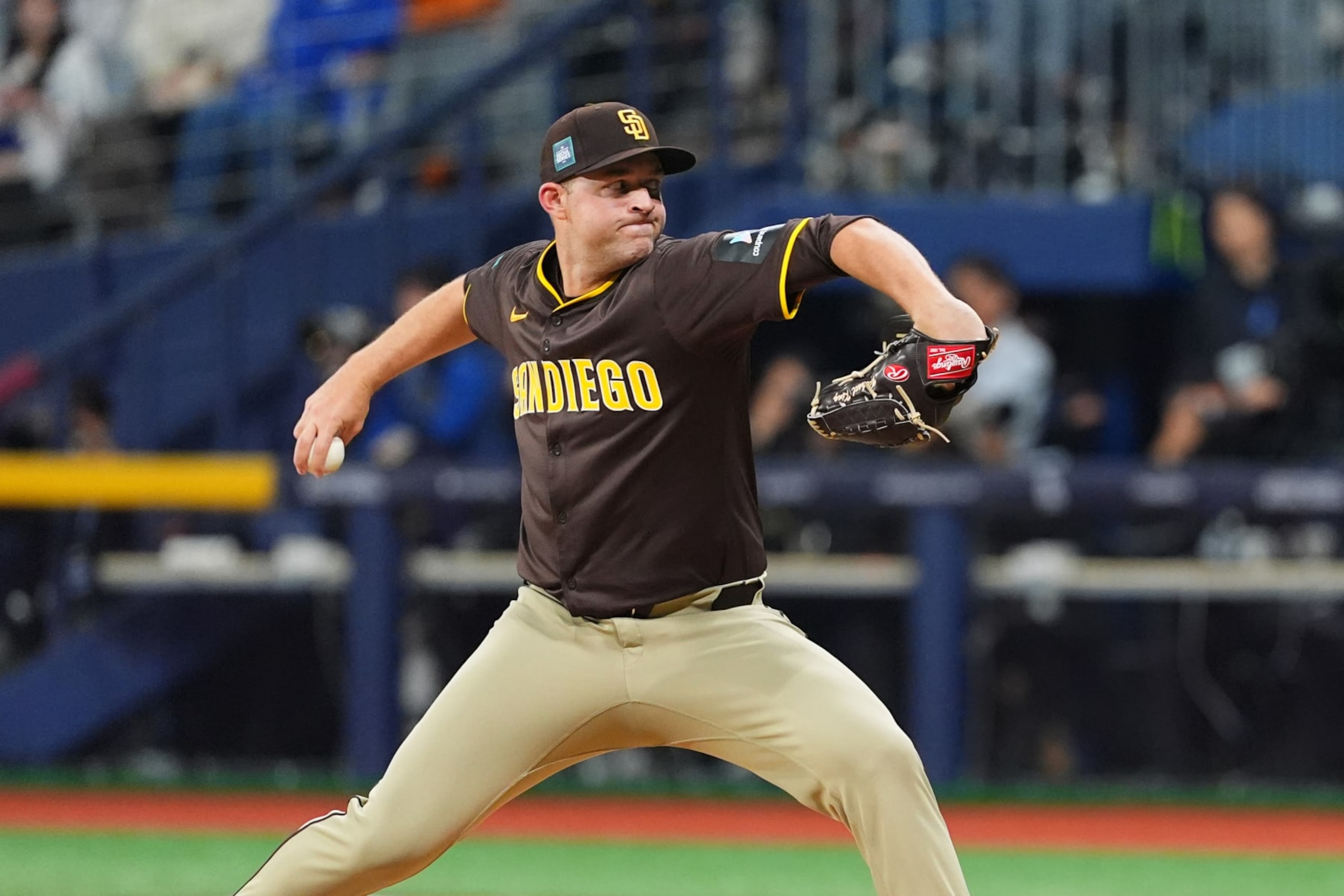 SEOUL, SOUTH KOREA - MARCH 21: Michael King #34 of the San Diego Padres throws in the 5th inning during the 2024 Seoul Series game between San Diego Padres and Los Angeles Dodgers at Gocheok Sky Dome on March 21, 2024 in Seoul, South Korea. (Photo by Masterpress/Getty Images)