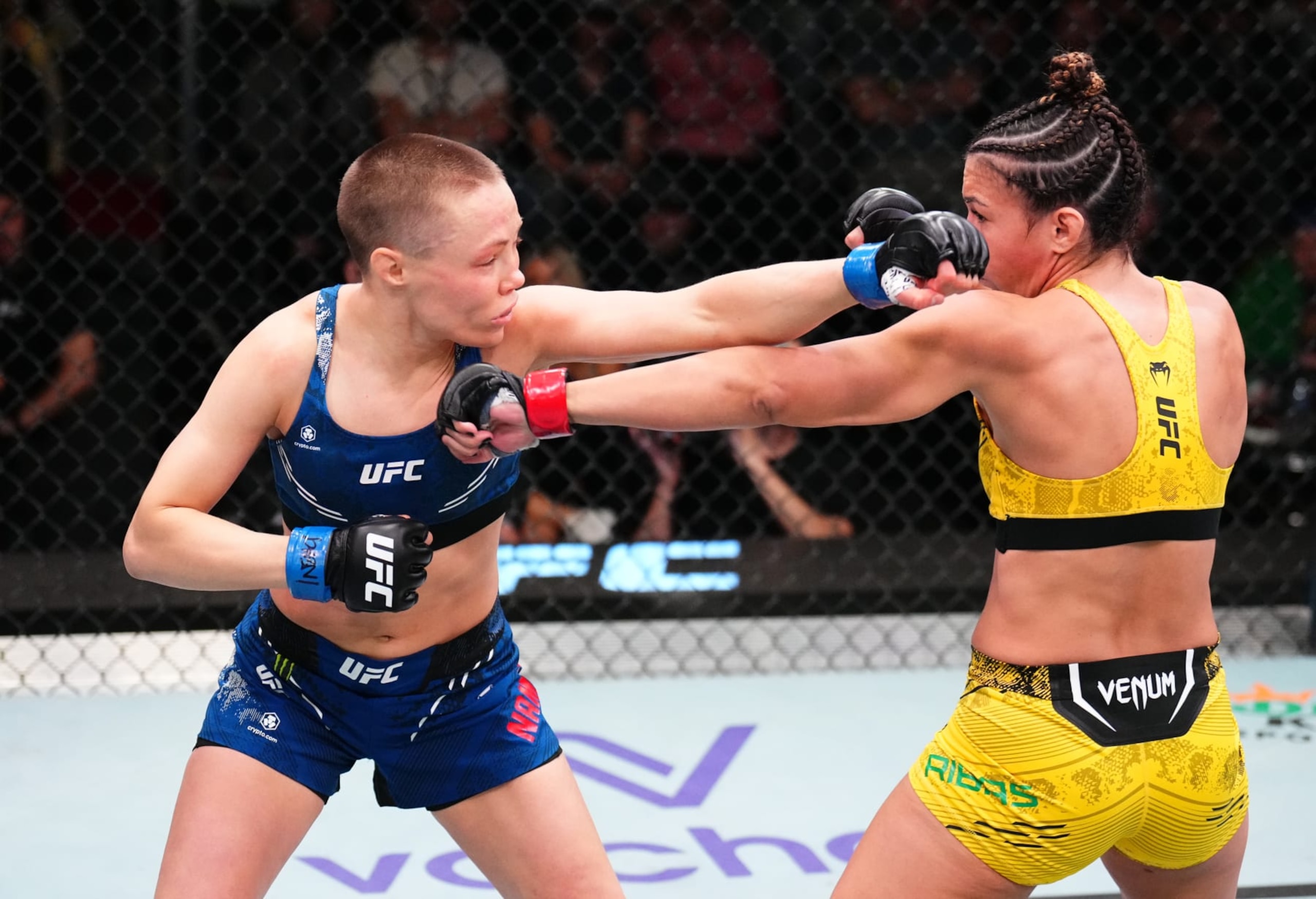 Rose Namajunas punches Amanda Ribas