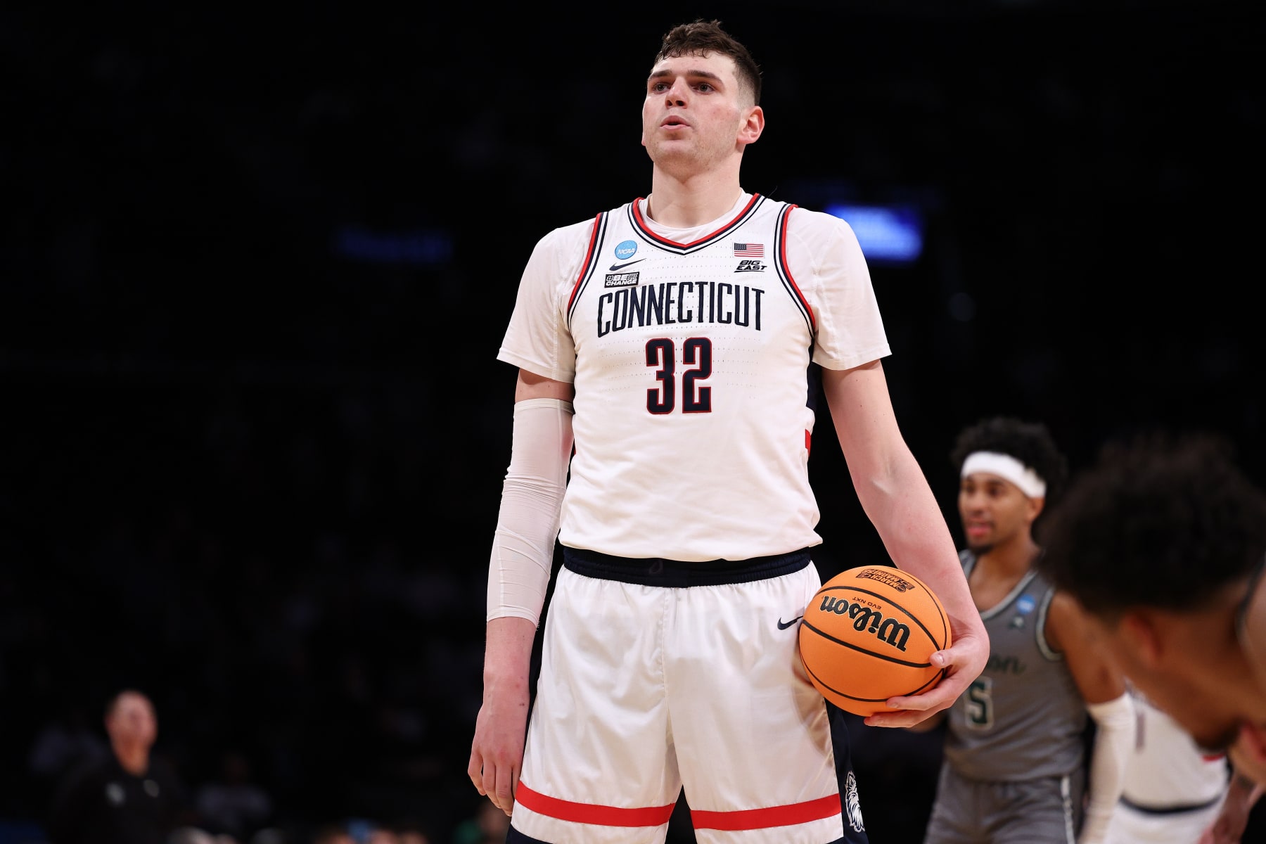 Connecticut's Donovan Clingan