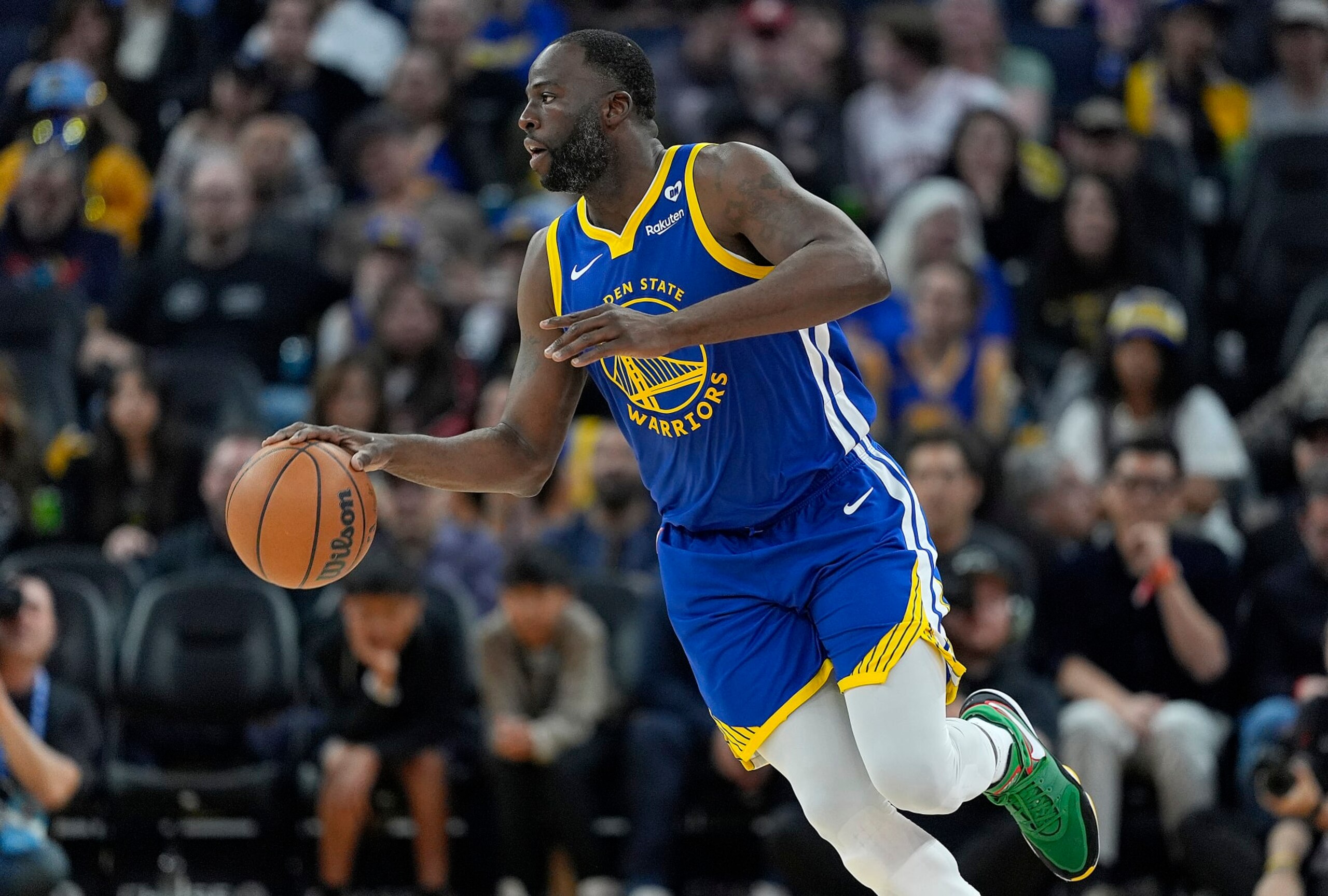 SAN FRANCISCO, CALIFORNIA - MARCH 09: Draymond Green #23 of the Golden State Warriors dribbles the ball up court against the San Antonio Spurs during the second quarter at Chase Center on March 09, 2024 in San Francisco, California. NOTE TO USER: User expressly acknowledges and agrees that, by downloading and or using this photograph, User is consenting to the terms and conditions of the Getty Images License Agreement. (Photo by Thearon W. Henderson/Getty Images) SAN FRANCISCO, CALIFORNIA - MARCH 09: Draymond Green #23 of the Golden State Warriors dribbles the ball up court against the San Antonio Spurs during the second quarter at Chase Center on March 09, 2024 in San Francisco, California. NOTE TO USER: User expressly acknowledges and agrees that, by downloading and or using this photograph, User is consenting to the terms and conditions of the Getty Images License Agreement. (Photo by Thearon W. Henderson/Getty Images)