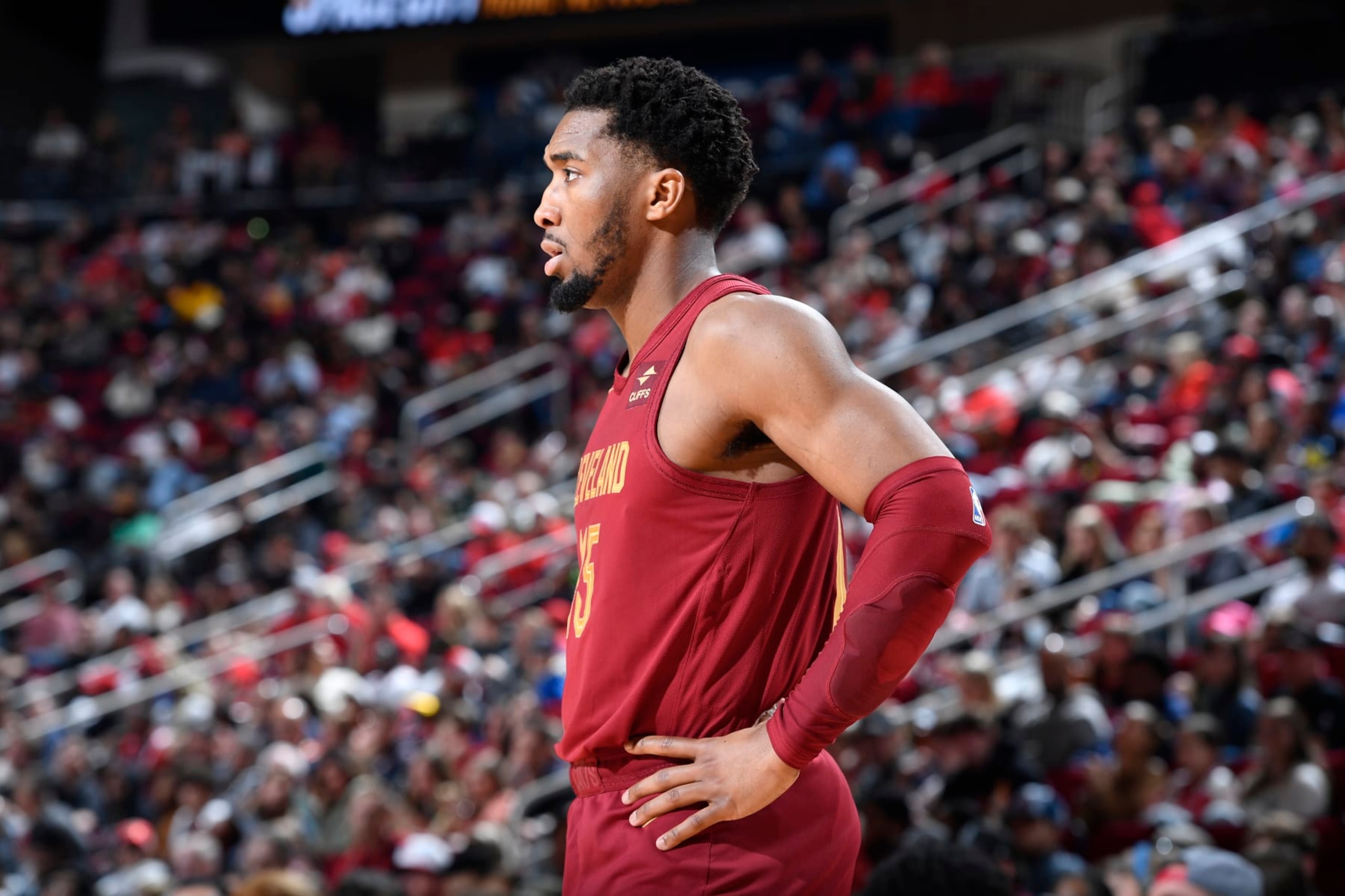 HOUSTON, TX - MARCH 16:  Donovan Mitchell #45 of the Cleveland Cavaliers looks on during the game against the Houston Rockets on March 16, 2023 at the Toyota Center in Houston, Texas. NOTE TO USER: User expressly acknowledges and agrees that, by downloading and or using this photograph, User is consenting to the terms and conditions of the Getty Images License Agreement. Mandatory Copyright Notice: Copyright 2024 NBAE (Photo by Logan Riely/NBAE via Getty Images)
