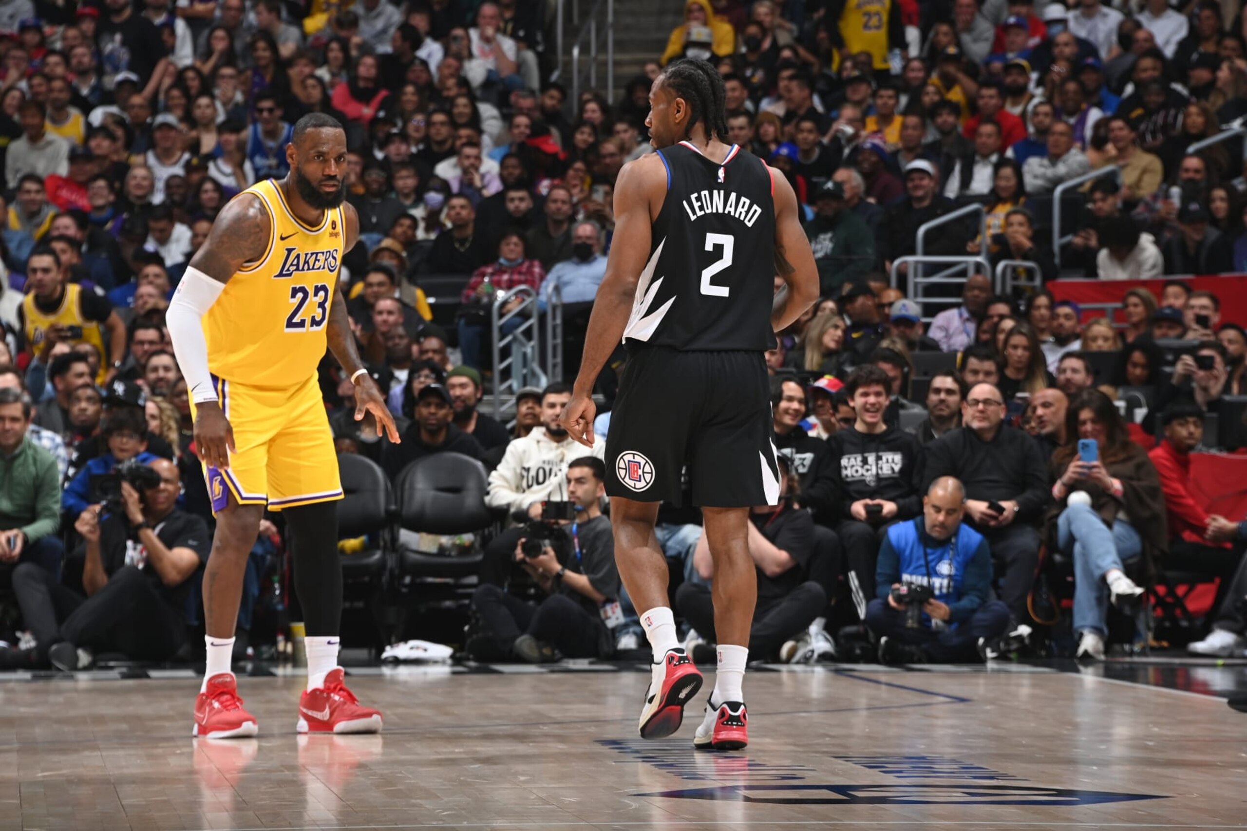 LOS ANGELES, CA - FEBRUARY 28: Kawhi Leonard #2 of the LA Clippers dribbles the ball during the game against the Los Angeles Lakers on February 28, 2024 at Crypto.Com Arena in Los Angeles, California. NOTE TO USER: User expressly acknowledges and agrees that, by downloading and/or using this Photograph, user is consenting to the terms and conditions of the Getty Images License Agreement. Mandatory Copyright Notice: Copyright 2024 NBAE (Photo by Andrew D. Bernstein/NBAE via Getty Images)