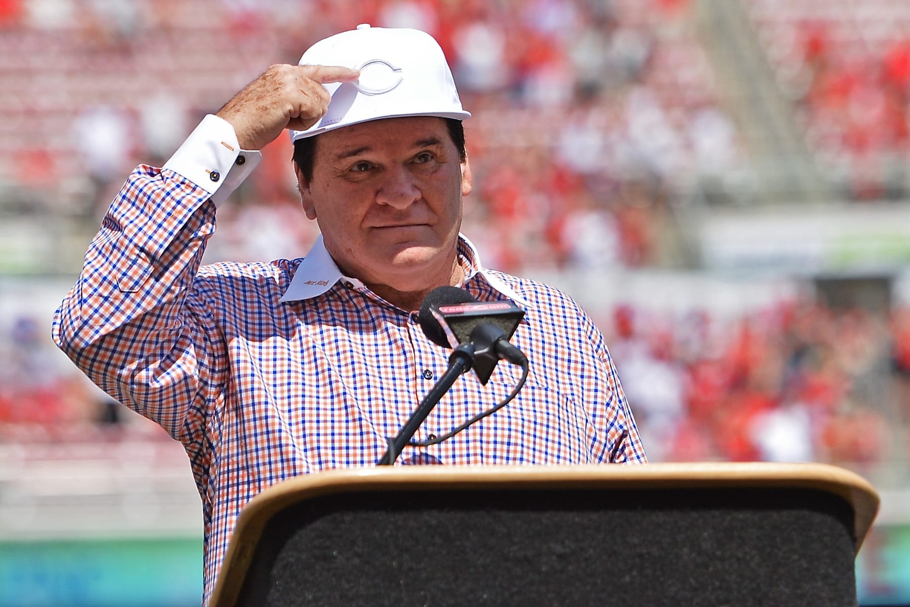 CINCINNATI, OH - JUNE 25:  Former Cincinnati Reds player and Major League Baseball all-time hits leader Pete Rose speaks during his induction in to the Reds Hall of Fame before a game between the Cincinnati Reds and the San Diego Padres at Great American Ball Park on June 25, 2016 in Cincinnati, Ohio.  (Photo by Jamie Sabau/Getty Images)