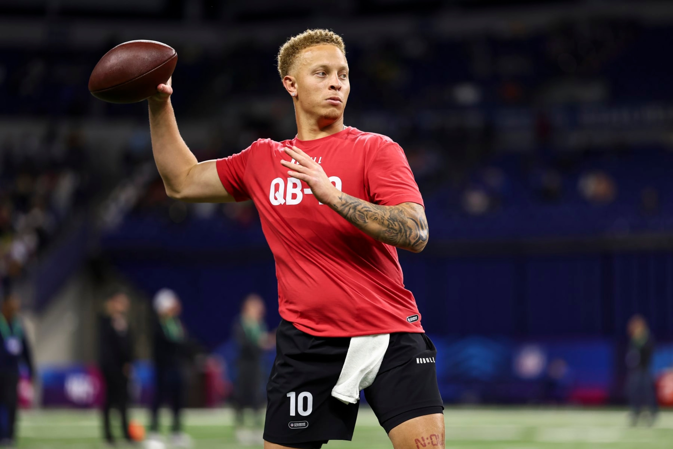 INDIANAPOLIS, INDIANA - MARCH 2: Spencer Rattler #QB10 of South Carolina participates in a drill during the NFL Combine at the Lucas Oil Stadium on March 2, 2024 in Indianapolis, Indiana. (Photo by Kevin Sabitus/Getty Images)