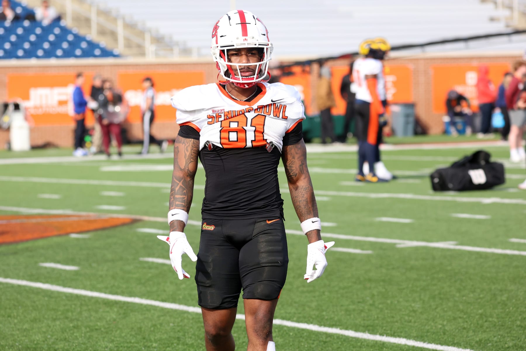 MOBILE, AL - FEBRUARY 01: National wide receiver Malachi Corley of Western Kentucky (81) during the National team practice for the Reese's Senior Bowl on February 31, 2024 at Hancock Whitney Stadium in Mobile, Alabama.  (Photo by Michael Wade/Icon Sportswire via Getty Images)