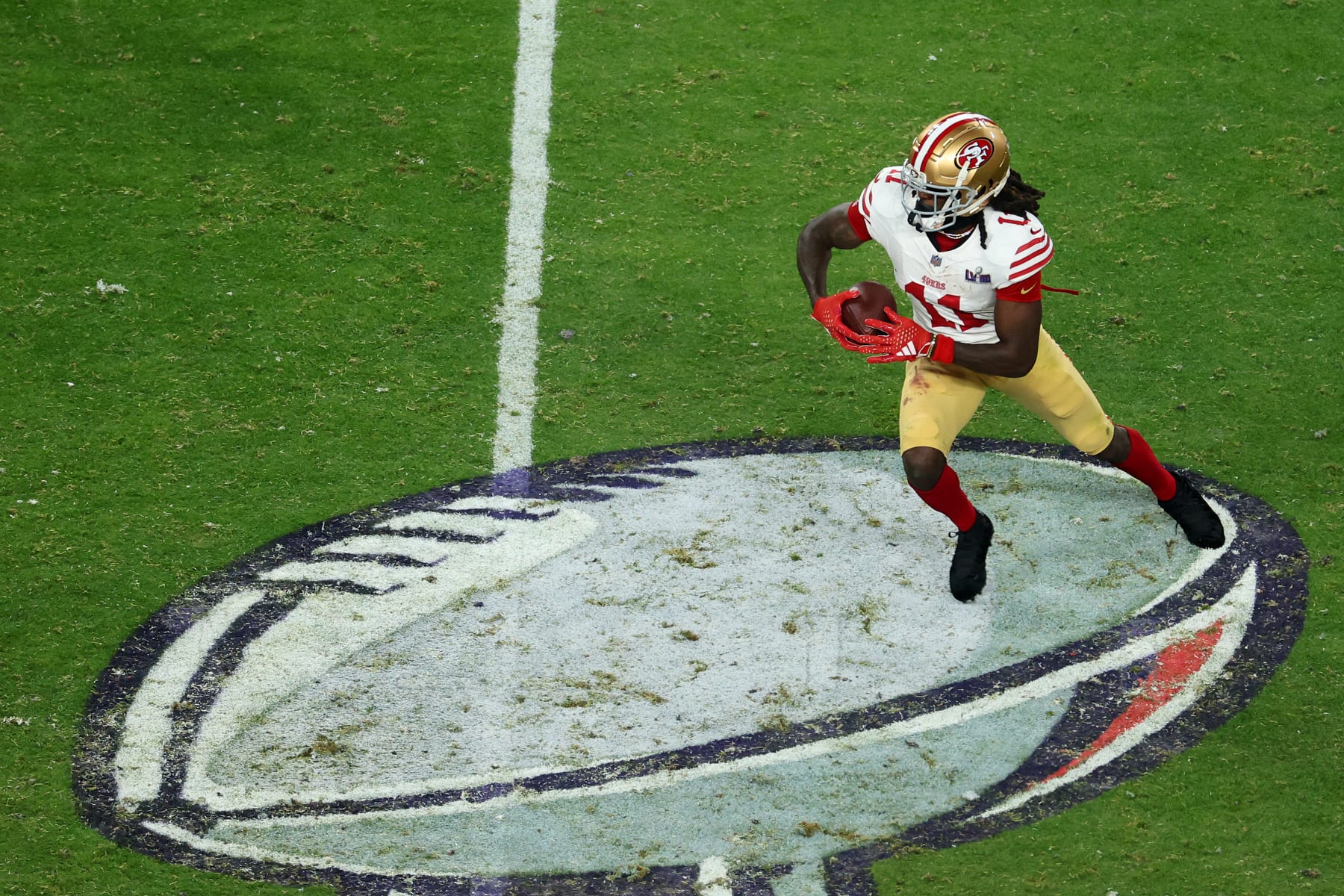 LAS VEGAS, NEVADA - FEBRUARY 11: Brandon Aiyuk #11 of the San Francisco 49ers runs the ball after a catch during the fourth quarter against the Kansas City Chiefs during Super Bowl LVIII at Allegiant Stadium on February 11, 2024 in Las Vegas, Nevada. (Photo by Michael Reaves/Getty Images)