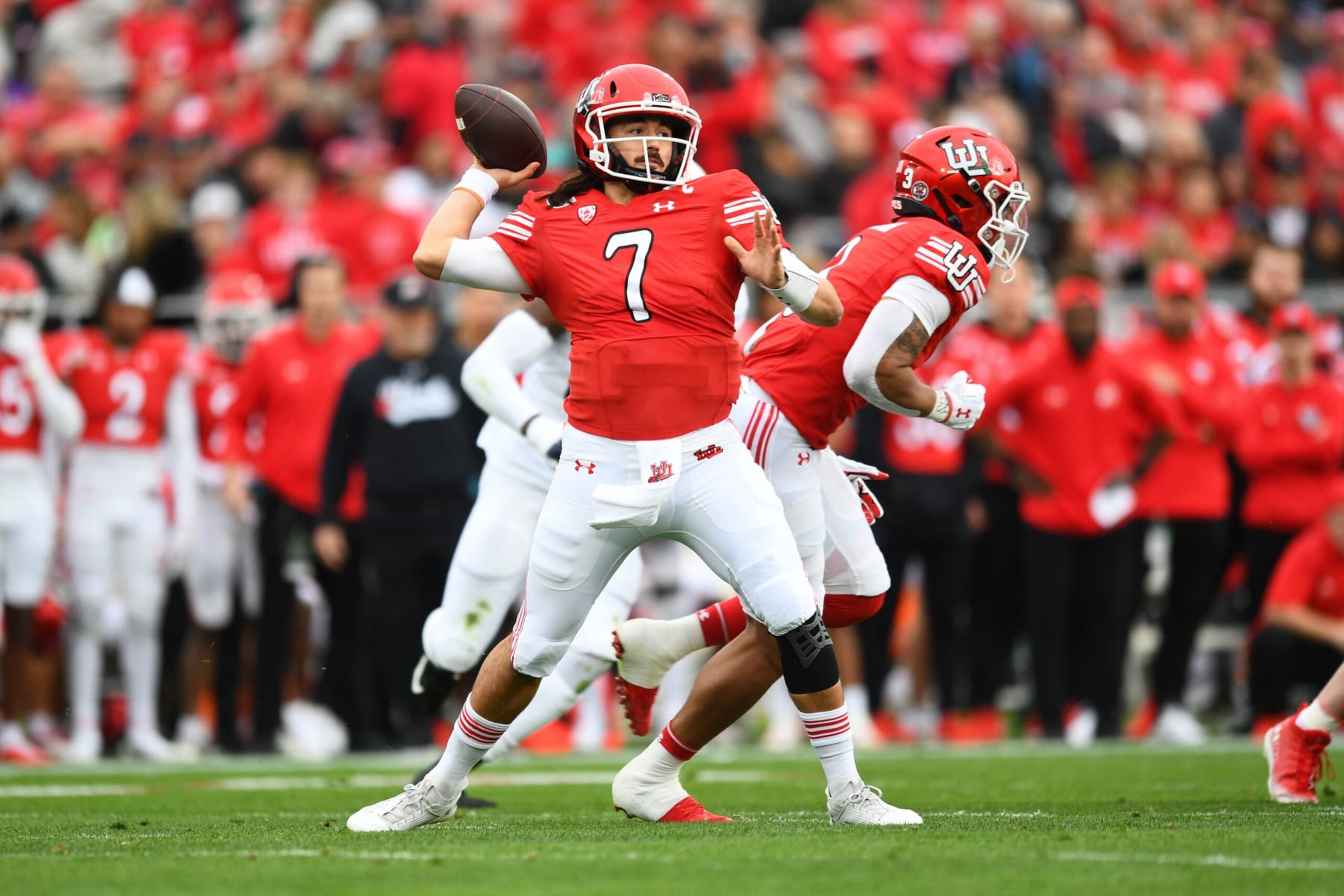 PASADENA, CA - JANUARY 02: Utah Utes quarterback Cameron Rising (7) throws a pass during the Rose Bowl game between the Penn State Nittany Lions and the Utah Utes on January 2, 2023 at the Rose Bowl Stadium in Pasadena, CA. (Photo by Brian Rothmuller/Icon Sportswire via Getty Images)