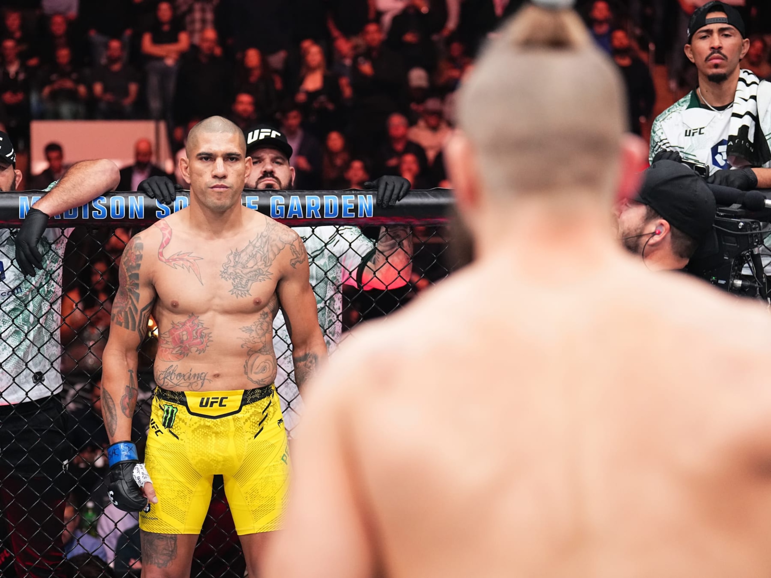 Alex Pereira stares down Jiri Prochazka before their fight at UFC 295. 