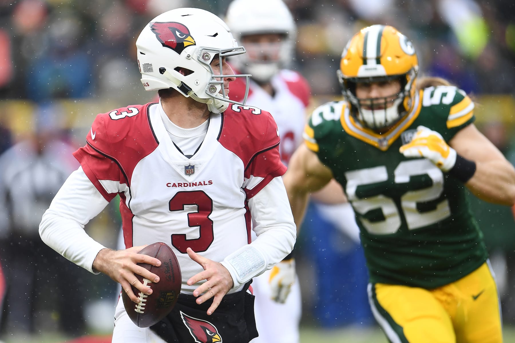 GREEN BAY, WISCONSIN - DECEMBER 02:  Josh Rosen #3 of the Arizona Cardinals drops back to pass during a game against the Green Bay Packers at Lambeau Field on December 02, 2018 in Green Bay, Wisconsin.  The Cardinals defeated the Packers 20-17. (Photo by Stacy Revere/Getty Images)