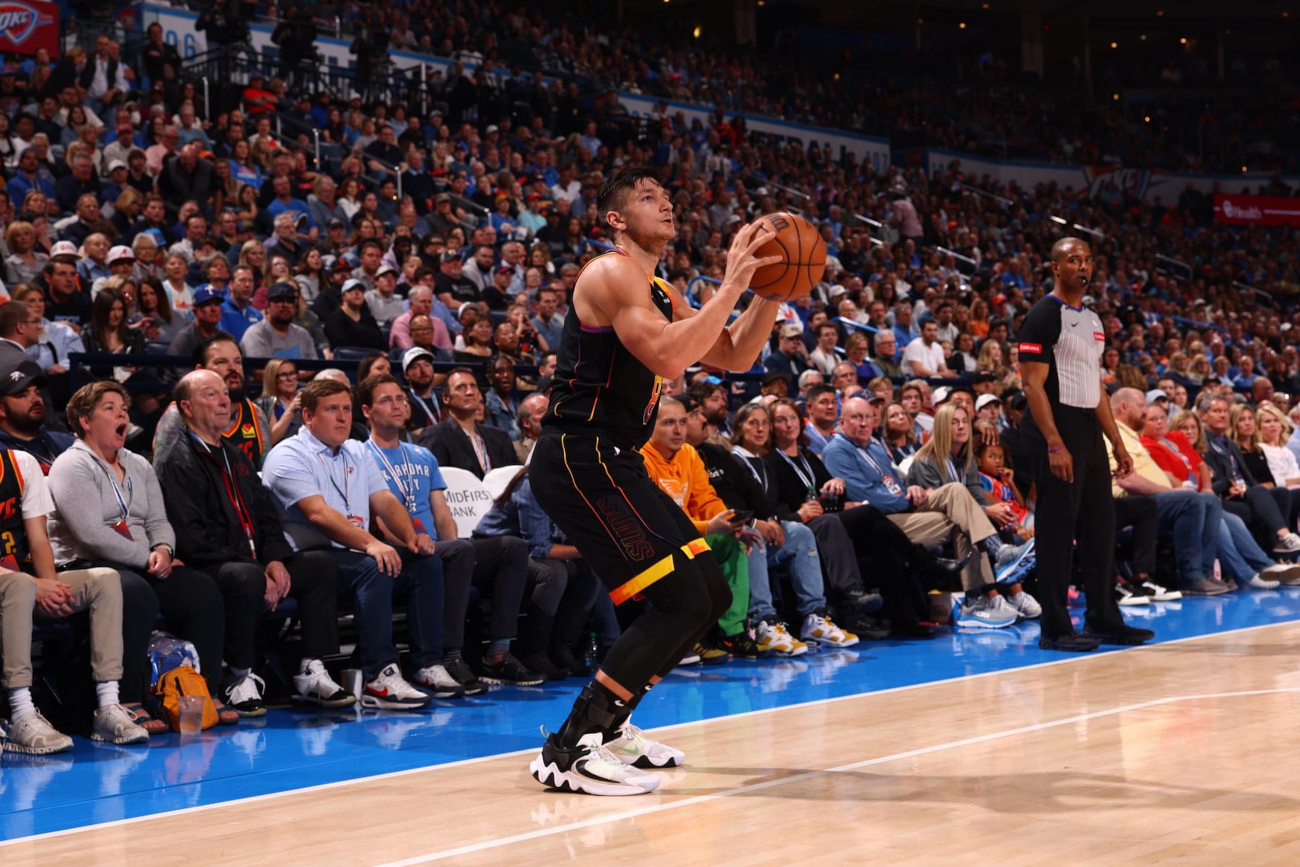 OKLAHOMA CITY, OK - MARCH 29: Devin Booker #1 of the Phoenix Suns shoots the ball during the game against the Oklahoma City Thunder on March 29, 2024 at Paycom Arena in Oklahoma City, Oklahoma. NOTE TO USER: User expressly acknowledges and agrees that, by downloading and or using this photograph, User is consenting to the terms and conditions of the Getty Images License Agreement. Mandatory Copyright Notice: Copyright 2024 NBAE (Photo by Zach Beeker/NBAE via Getty Images) OKLAHOMA CITY, OK - MARCH 29: Devin Booker #1 of the Phoenix Suns shoots the ball during the game against the Oklahoma City Thunder on March 29, 2024 at Paycom Arena in Oklahoma City, Oklahoma. NOTE TO USER: User expressly acknowledges and agrees that, by downloading and or using this photograph, User is consenting to the terms and conditions of the Getty Images License Agreement. Mandatory Copyright Notice: Copyright 2024 NBAE (Photo by Zach Beeker/NBAE via Getty Images)