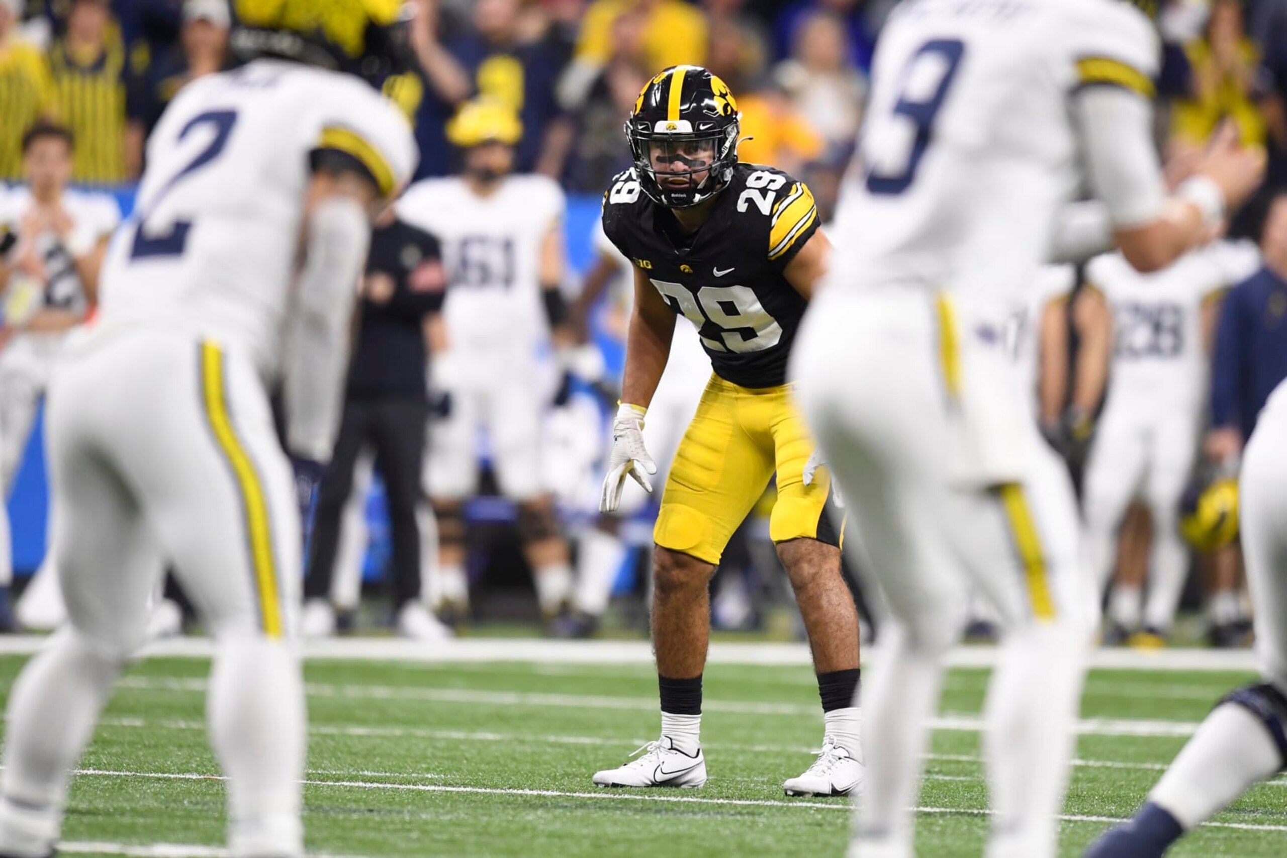 INDIANAPOLIS, IN - DECEMBER 02: Iowa Hawkeyes Defensive Back Sebastian Castro (29) lines up during the Big Ten Championship Game between the Michigan Wolverines and the Iowa Hawkeyes on December 2, 2023, at Lucas Oil Stadium in Indianapolis, Indiana. (Photo by Michael Allio/Icon Sportswire via Getty Images)