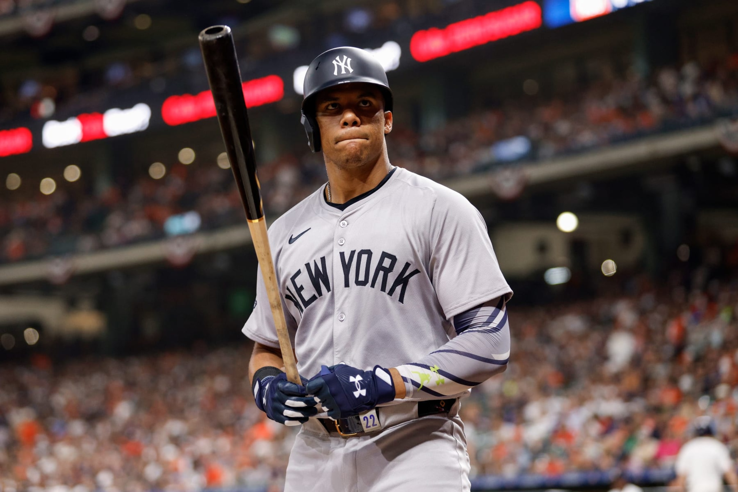 HOUSTON, TEXAS - MARCH 30: Juan Soto #22 of the New York Yankees stands on deck in the ninth inning against the Houston Astros at Minute Maid Park on March 30, 2024 in Houston, Texas. (Photo by Tim Warner/Getty Images) HOUSTON, TEXAS - MARCH 30: Juan Soto #22 of the New York Yankees stands on deck in the ninth inning against the Houston Astros at Minute Maid Park on March 30, 2024 in Houston, Texas. (Photo by Tim Warner/Getty Images)