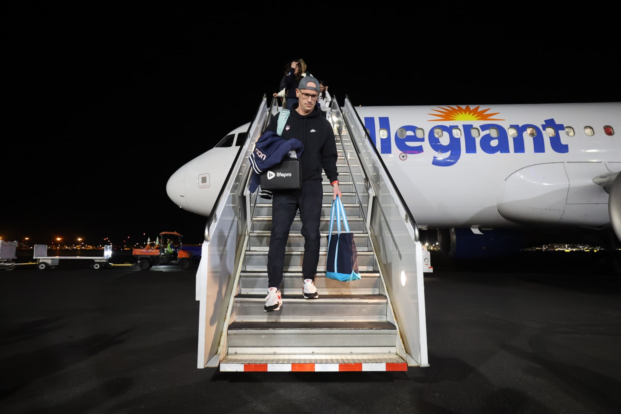 PHOENIX, ARIZONA - APRIL 4: Head coach Dan Hurley of the UConn Huskies arrives at Jackson Jet Center in Phoenix, Arizona, on April 4, 2024, ahead of the 2024 Men's Final Four. (Photo by Tyler Schank/NCAA Photos via Getty Images) PHOENIX, ARIZONA - APRIL 4: Head coach Dan Hurley of the UConn Huskies arrives at Jackson Jet Center in Phoenix, Arizona, on April 4, 2024, ahead of the 2024 Men's Final Four. (Photo by Tyler Schank/NCAA Photos via Getty Images)