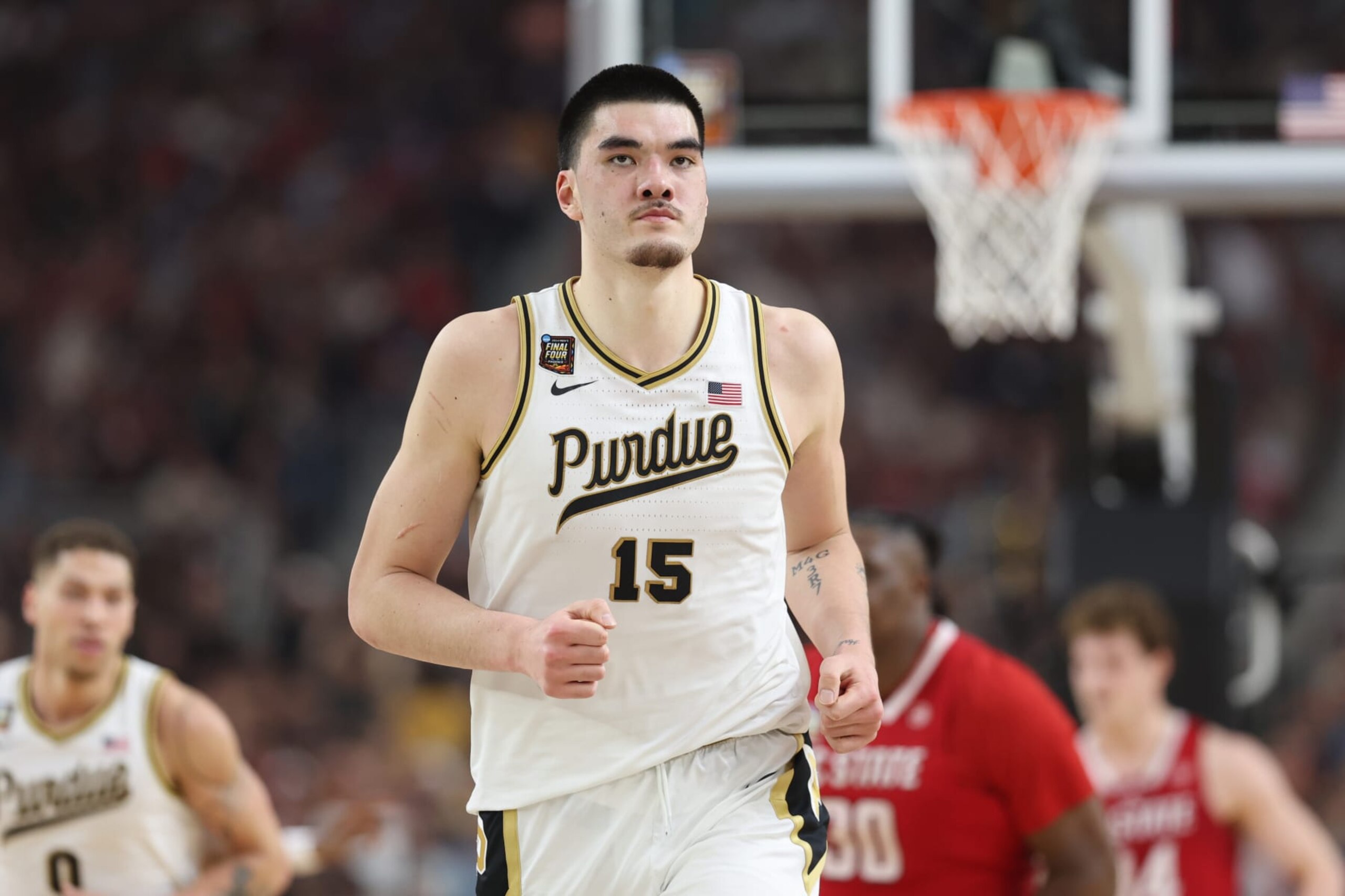 GLENDALE, ARIZONA - APRIL 06: Zach Edey #15 of the Purdue Boilermakers jogs across the court in the second half against the North Carolina State Wolfpack in the NCAA Men's Basketball Tournament Final Four semifinal game at State Farm Stadium on April 06, 2024 in Glendale, Arizona. (Photo by Christian Petersen/Getty Images)