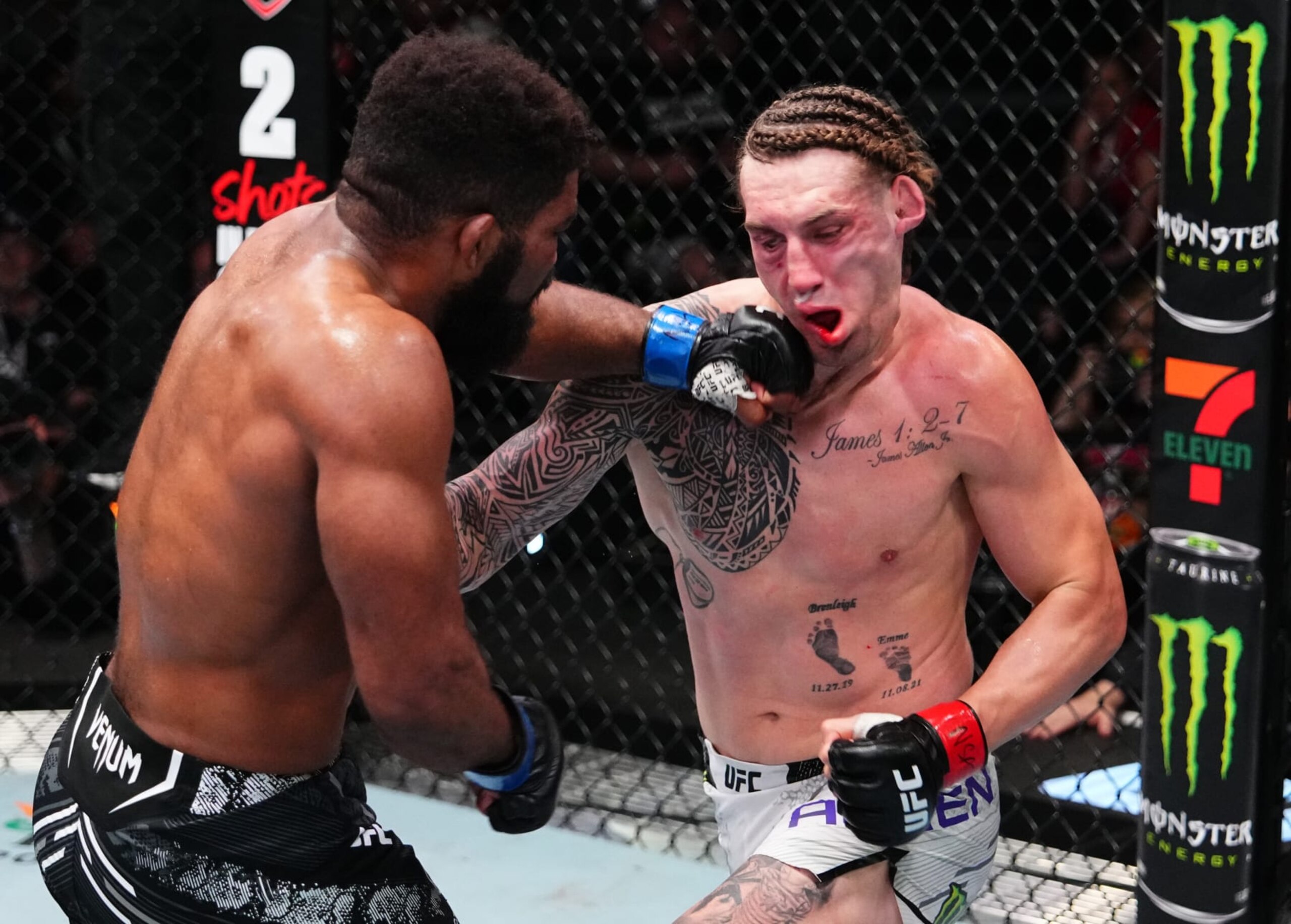 Chris Curtis punches Brendan Allen
