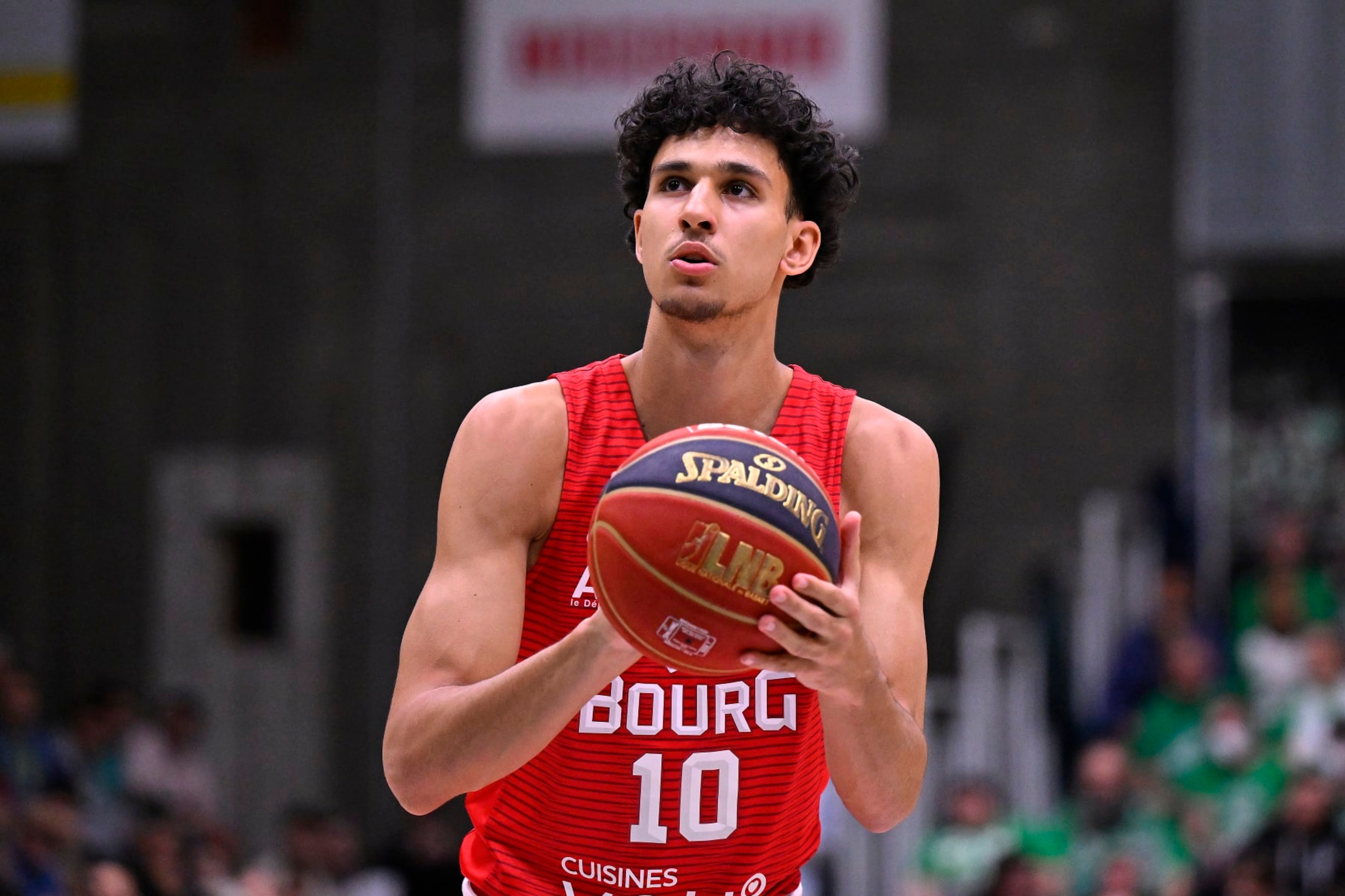 NANTERRE, FRANCE - MARCH 23: Zaccharie Risacher of Bourg En Bresse takes a free throw during the BetClic Elite basketball match between Nanterre 92 and Bourg en Bresse at Palais Des Sports Maurice Thorez on March 23, 2024 in Nanterre, France.  (Photo by Aurelien Meunier/Getty Images)