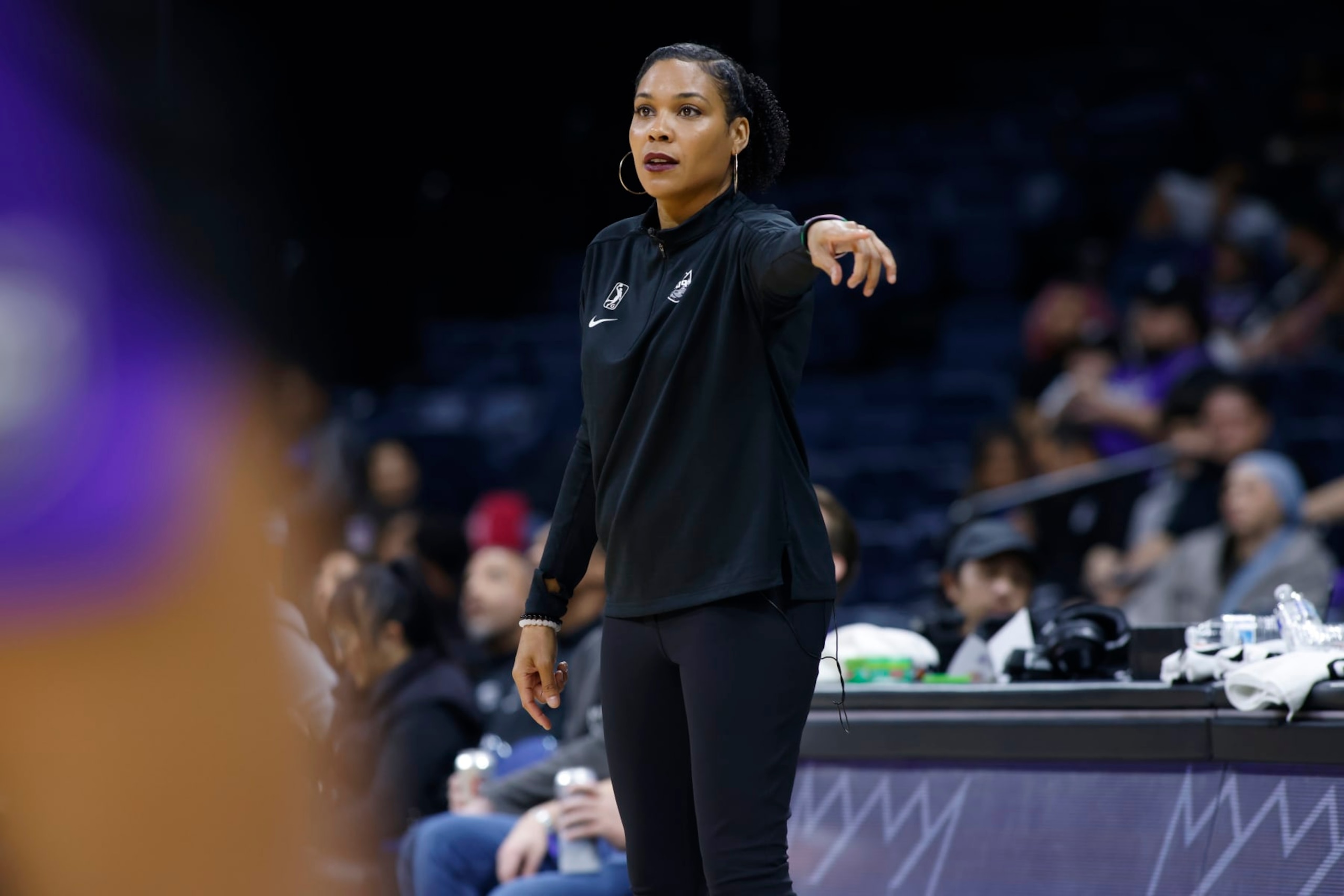 STOCKTON, CA - NOVEMBER 19: Lindsey Harding Head Coach of the Stockton Kings directs her team against the South Bay Lakers during the match on November 19, 2023 at Stockton Arena in Stockton, California. NOTE TO USER: User expressly acknowledges and agrees that by downloading and/or using this Photograph, user is consenting to the terms and conditions of the Getty Images License Agreement. Mandatory Copyright Notice: Copyright 2023 NBAE (Photo by Jack Arent/NBAE via Getty Images)