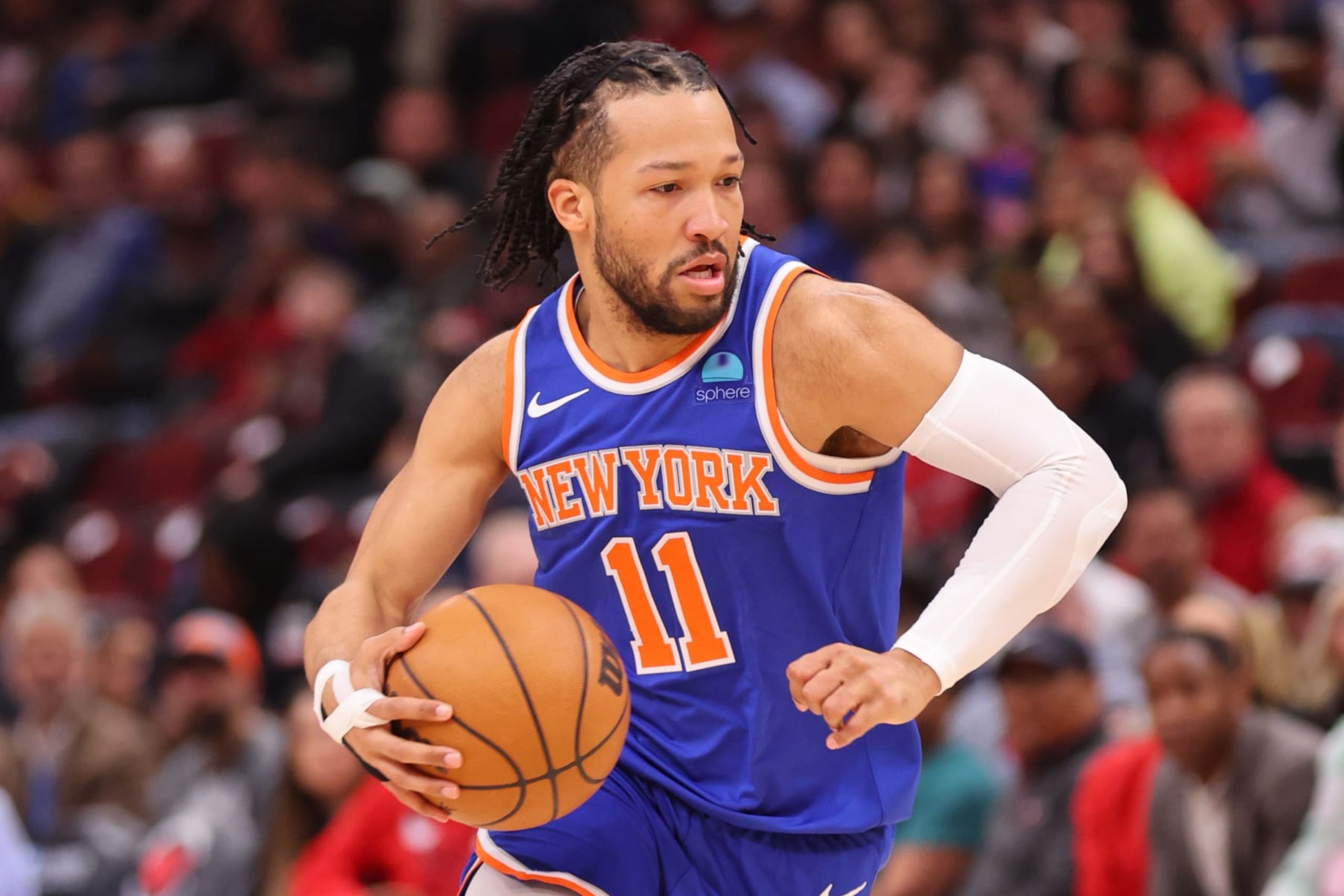 CHICAGO, ILLINOIS - APRIL 09: Jalen Brunson #11 of the New York Knicks dribbles against the Chicago Bulls during the first half at the United Center on April 09, 2024 in Chicago, Illinois. NOTE TO USER: User expressly acknowledges and agrees that, by downloading and or using this photograph, User is consenting to the terms and conditions of the Getty Images License Agreement. (Photo by Michael Reaves/Getty Images) CHICAGO, ILLINOIS - APRIL 09: Jalen Brunson #11 of the New York Knicks dribbles against the Chicago Bulls during the first half at the United Center on April 09, 2024 in Chicago, Illinois. NOTE TO USER: User expressly acknowledges and agrees that, by downloading and or using this photograph, User is consenting to the terms and conditions of the Getty Images License Agreement. (Photo by Michael Reaves/Getty Images)