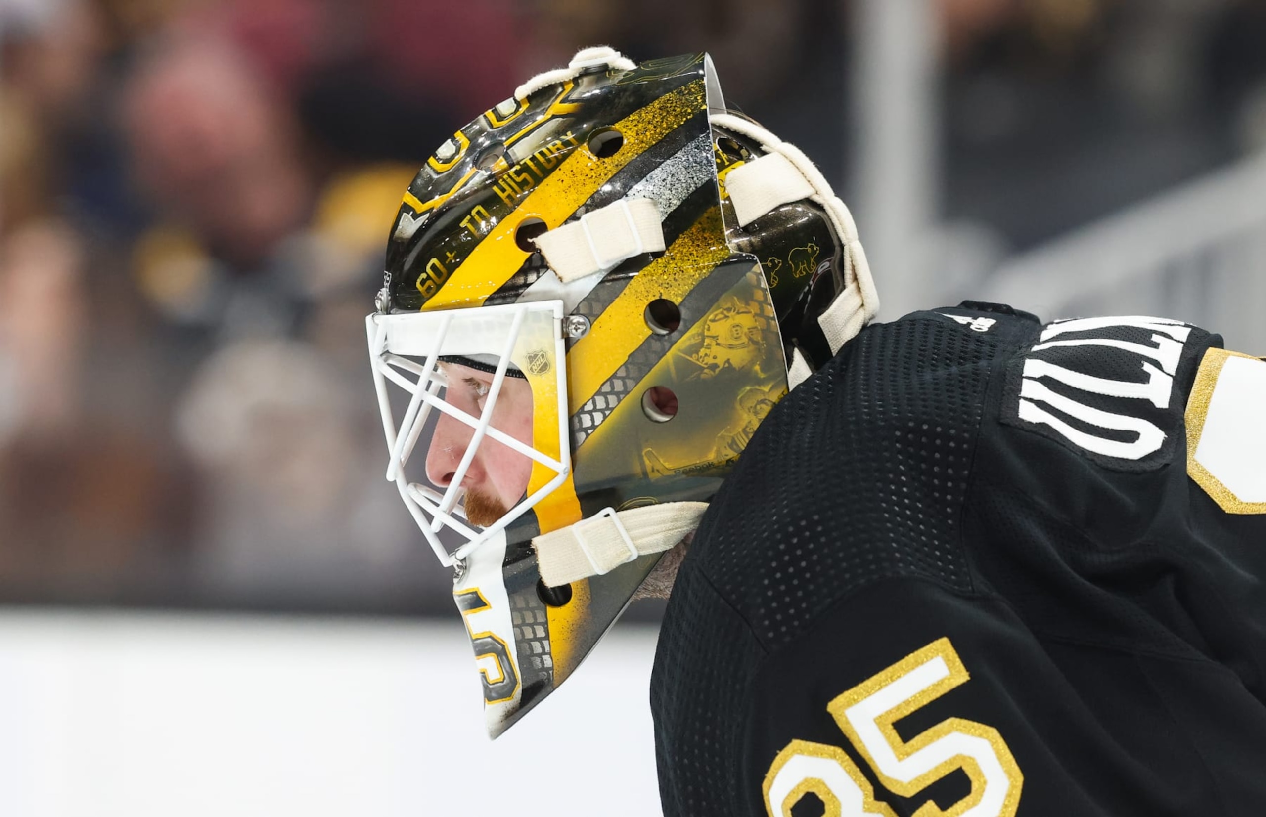 BOSTON, MASSACHUSETTS - APRIL 6: Linus Ullmark #35 of the Boston Bruins tends goal against the Florida Panthers during the second period at the TD Garden on April 6, 2024 in Boston, Massachusetts. The Bruins won 3-2 in overtime. (Photo by Richard T Gagnon/Getty Images)