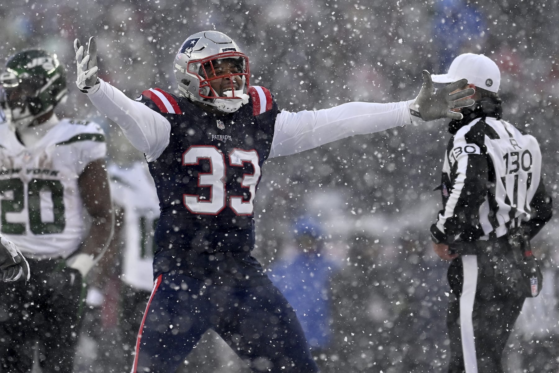 FOXBOROUGH, MASSACHUSETTS - JANUARY 07: Anfernee Jennings #33 of the New England Patriots celebrates in the second half during a game against the New York Jets at Gillette Stadium on January 07, 2024 in Foxborough, Massachusetts. (Photo by Billie Weiss/Getty Images)