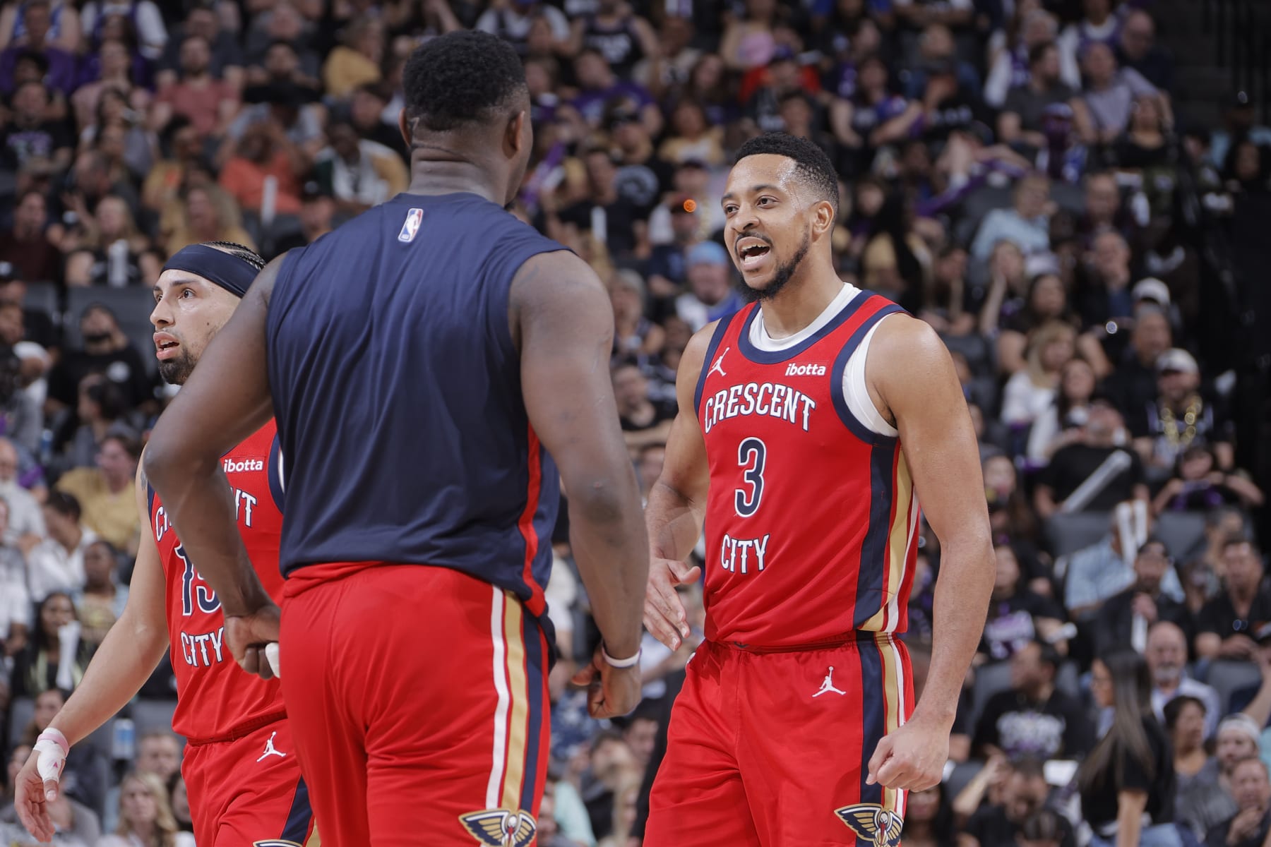 SACRAMENTO, CA - APRIL 11: CJ McCollum #3 of the New Orleans Pelicans celebrates during the game against the Sacramento Kings on April 11, 2024 at Golden 1 Center in Sacramento, California. NOTE TO USER: User expressly acknowledges and agrees that, by downloading and or using this Photograph, user is consenting to the terms and conditions of the Getty Images License Agreement. Mandatory Copyright Notice: Copyright 2024 NBAE (Photo by Rocky Widner/NBAE via Getty Images)