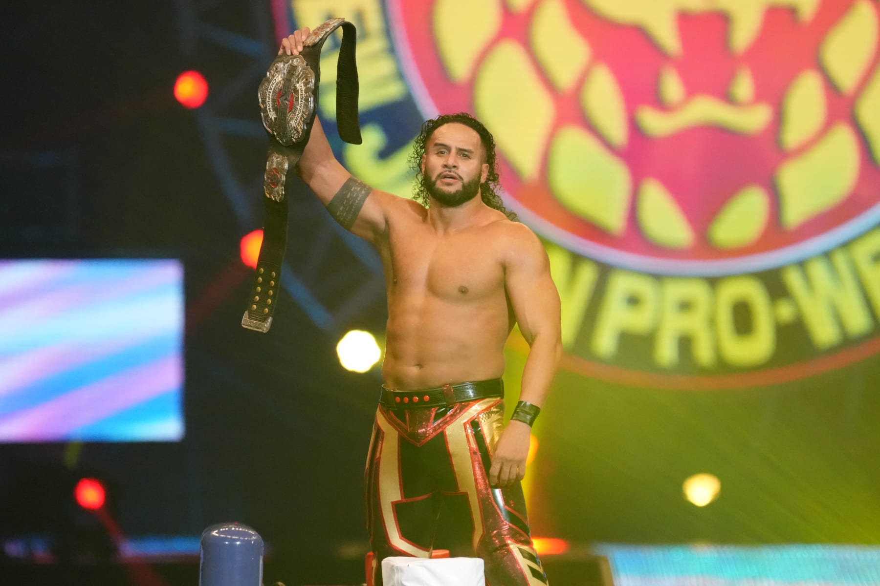 TOKYO, JAPAN - JANUARY 04: Tama Tonga celebrates the victory during the New Japan Pro-Wrestlingï½Wrestle Kingdom 18 in Tokyo Dome on January 04, 2024 in Tokyo, Japan. (Photo by Etsuo Hara/Getty Images)