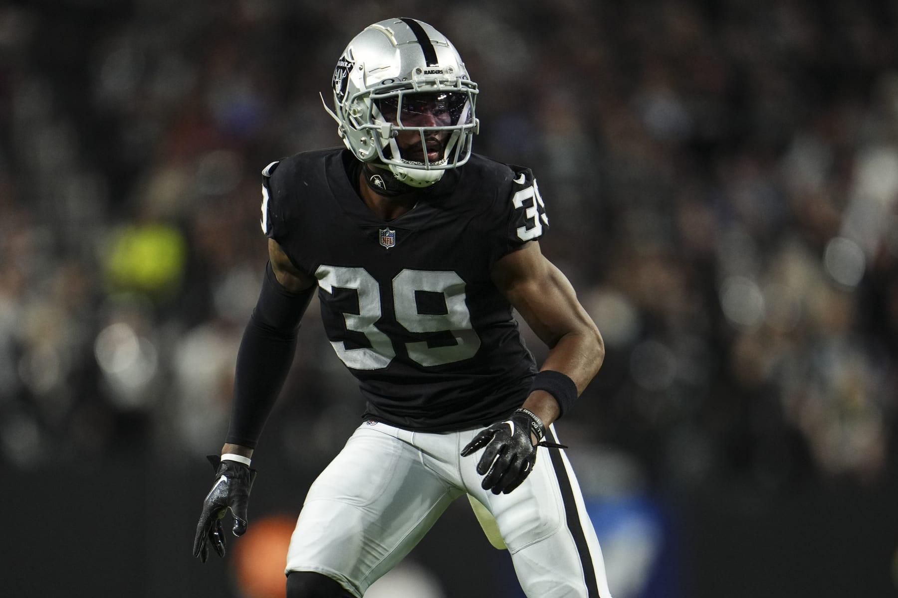Raiders CB Nate Hobbs