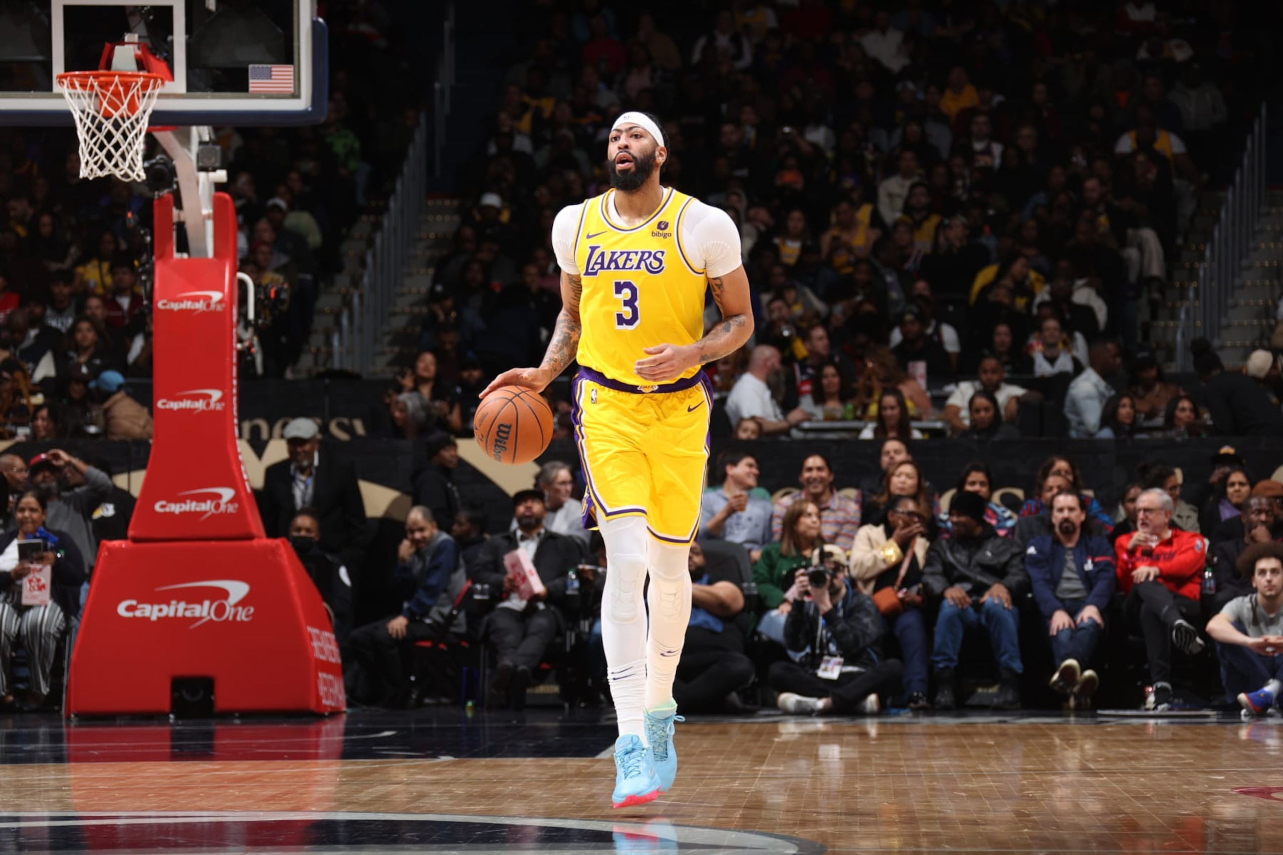 WASHINGTON, DC -  APRIL 3: Anthony Davis #3 of the Los Angeles Lakers dribbles the ball during the game against the Washington Wizards on April 3, 2024 at Capital One Arena in Washington, DC. NOTE TO USER: User expressly acknowledges and agrees that, by downloading and or using this Photograph, user is consenting to the terms and conditions of the Getty Images License Agreement. Mandatory Copyright Notice: Copyright 2024 NBAE (Photo by Stephen Gosling/NBAE via Getty Images)