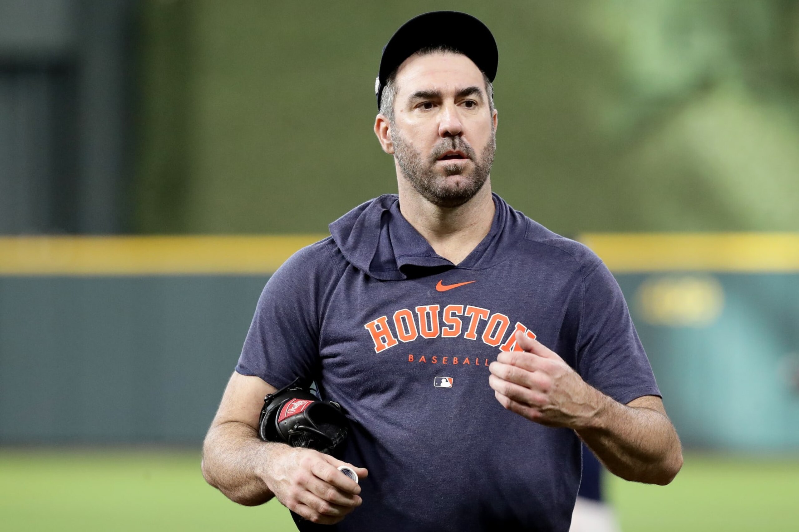 HOUSTON, TEXAS - OCTOBER 22: Justin Verlander #35 of the Houston Astros warms up prior to Game Six of the American League Championship Series against the Texas Rangers at Minute Maid Park on October 22, 2023 in Houston, Texas. (Photo by Bob Levey/Getty Images) HOUSTON, TEXAS - OCTOBER 22: Justin Verlander #35 of the Houston Astros warms up prior to Game Six of the American League Championship Series against the Texas Rangers at Minute Maid Park on October 22, 2023 in Houston, Texas. (Photo by Bob Levey/Getty Images)