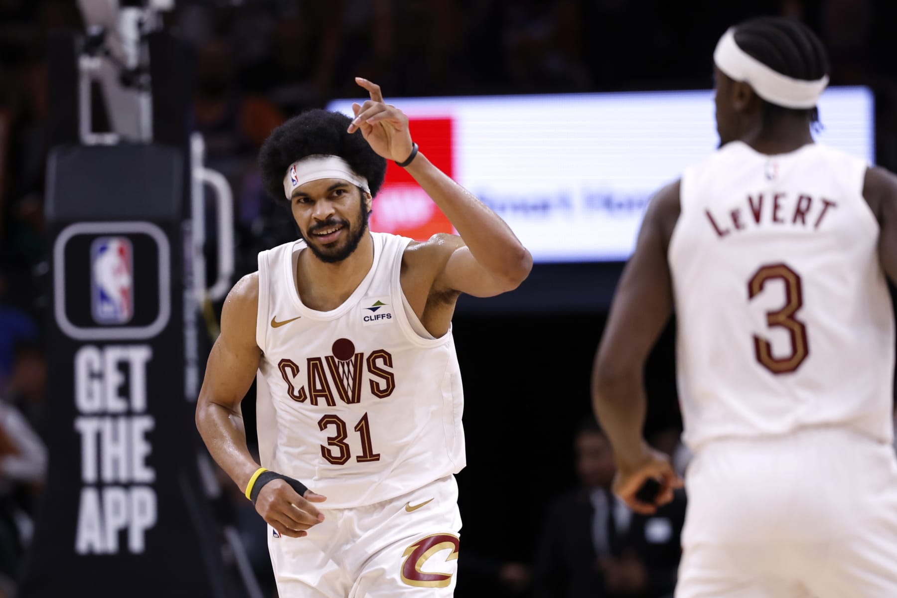 PHOENIX, ARIZONA - APRIL 03: Jarrett Allen #31 of the Cleveland Cavaliers reacts after a shot during the game against the Phoenix Suns at Footprint Center on April 03, 2024 in Phoenix, Arizona. The Suns defeated the Cavaliers 122-101. NOTE TO USER: User expressly acknowledges and agrees that, by downloading and or using this photograph, User is consenting to the terms and conditions of the Getty Images License Agreement.  (Photo by Chris Coduto/Getty Images)