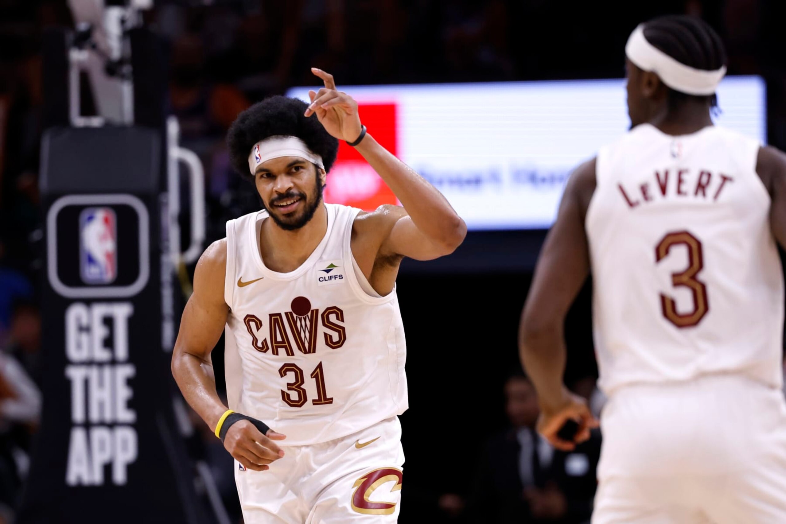 PHOENIX, ARIZONA - APRIL 03: Jarrett Allen #31 of the Cleveland Cavaliers reacts after a shot during the game against the Phoenix Suns at Footprint Center on April 03, 2024 in Phoenix, Arizona. The Suns defeated the Cavaliers 122-101. NOTE TO USER: User expressly acknowledges and agrees that, by downloading and or using this photograph, User is consenting to the terms and conditions of the Getty Images License Agreement.  (Photo by Chris Coduto/Getty Images)