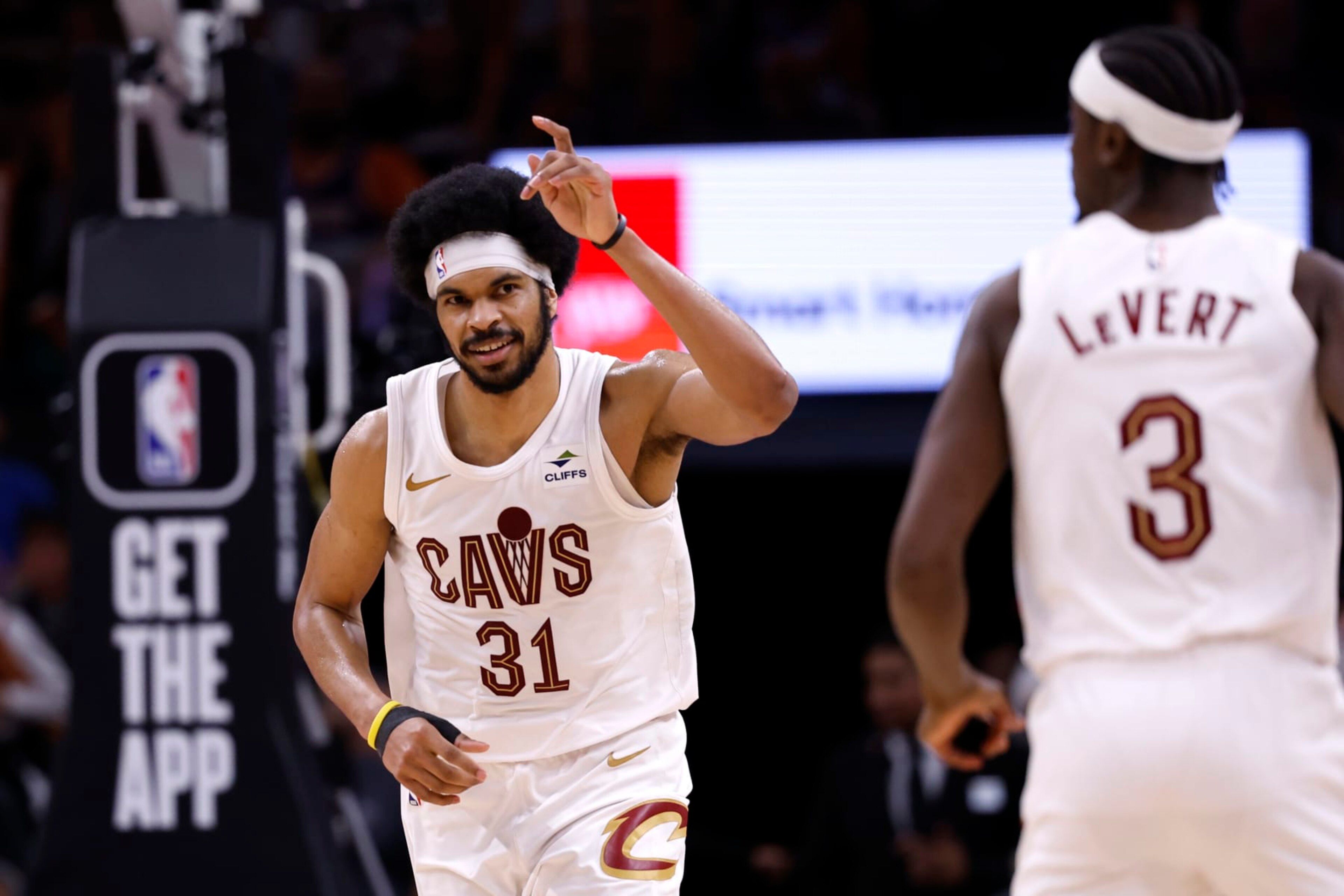 PHOENIX, ARIZONA - APRIL 03: Jarrett Allen #31 of the Cleveland Cavaliers reacts after a shot during the game against the Phoenix Suns at Footprint Center on April 03, 2024 in Phoenix, Arizona. The Suns defeated the Cavaliers 122-101. NOTE TO USER: User expressly acknowledges and agrees that, by downloading and or using this photograph, User is consenting to the terms and conditions of the Getty Images License Agreement.  (Photo by Chris Coduto/Getty Images)