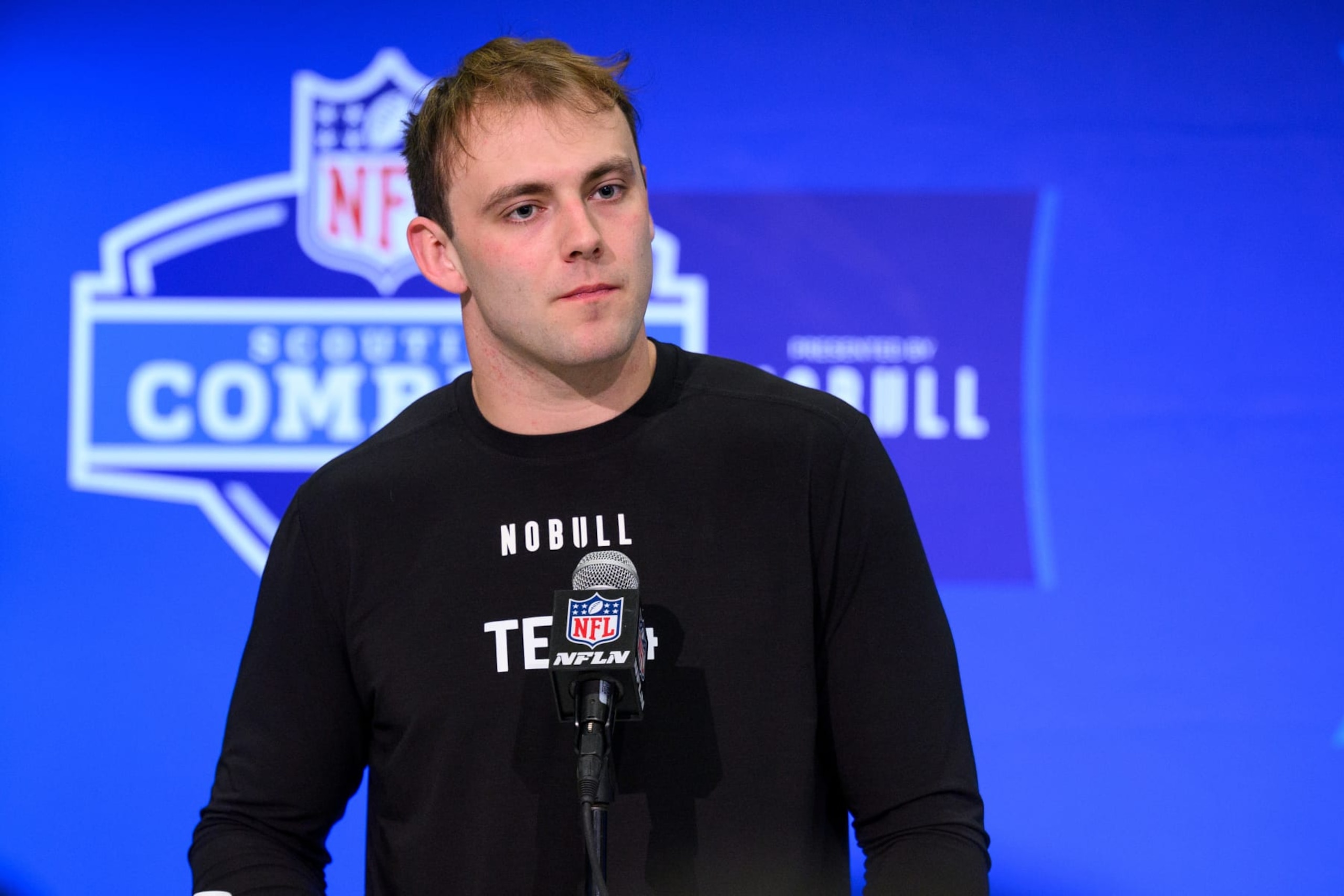 INDIANAPOLIS, IN - FEBRUARY 29: Georgia tight end Brock Bowers answers questions from the media during the NFL Scouting Combine on February 29, 2024, at the Indiana Convention Center in Indianapolis, IN. (Photo by Zach Bolinger/Icon Sportswire via Getty Images)