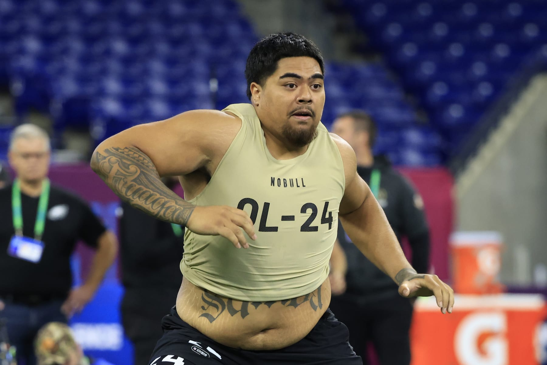 INDIANAPOLIS, INDIANA - MARCH 03: Taliese Fuaga #OL24 of the Oregon State participates in a drill during the NFL Combine at Lucas Oil Stadium on March 03, 2024 in Indianapolis, Indiana. (Photo by Justin Casterline/Getty Images)