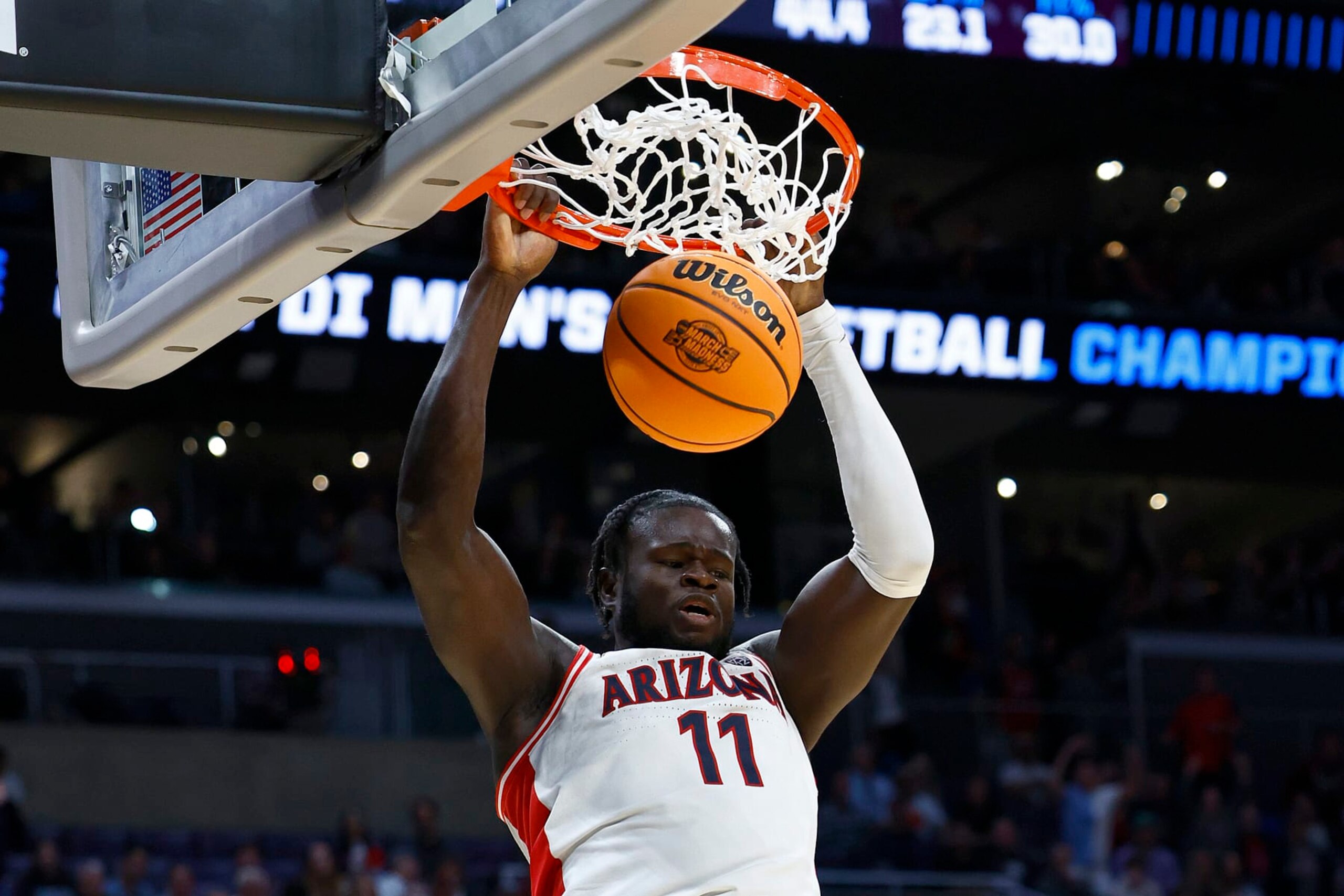LOS ANGELES, CALIFORNIA - MARCH 28: Oumar Ballo #11 of the Arizona Wildcats dunks against the Clemson Tigers during the second half in the Sweet 16 round of the NCAA Men's Basketball Tournament at Crypto.com Arena on March 28, 2024 in Los Angeles, California. (Photo by Ronald Martinez/Getty Images) LOS ANGELES, CALIFORNIA - MARCH 28: Oumar Ballo #11 of the Arizona Wildcats dunks against the Clemson Tigers during the second half in the Sweet 16 round of the NCAA Men's Basketball Tournament at Crypto.com Arena on March 28, 2024 in Los Angeles, California. (Photo by Ronald Martinez/Getty Images)