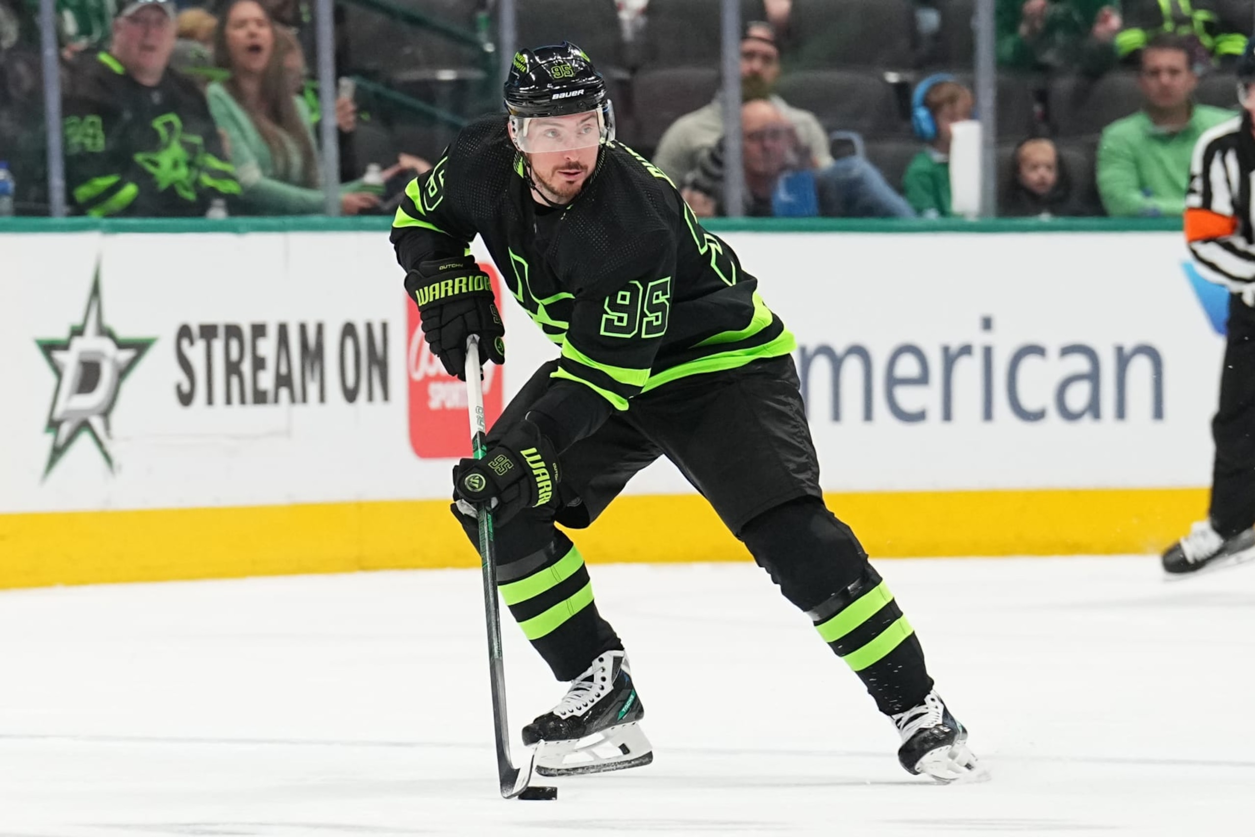 DALLAS, TX - APRIL 13: Matt Duchene #95 of the Dallas Stars handles the puck against the Seattle Kraken at the American Airlines Center on April 13, 2024 in Dallas, Texas. (Photo by Glenn James/NHLI via Getty Images)
