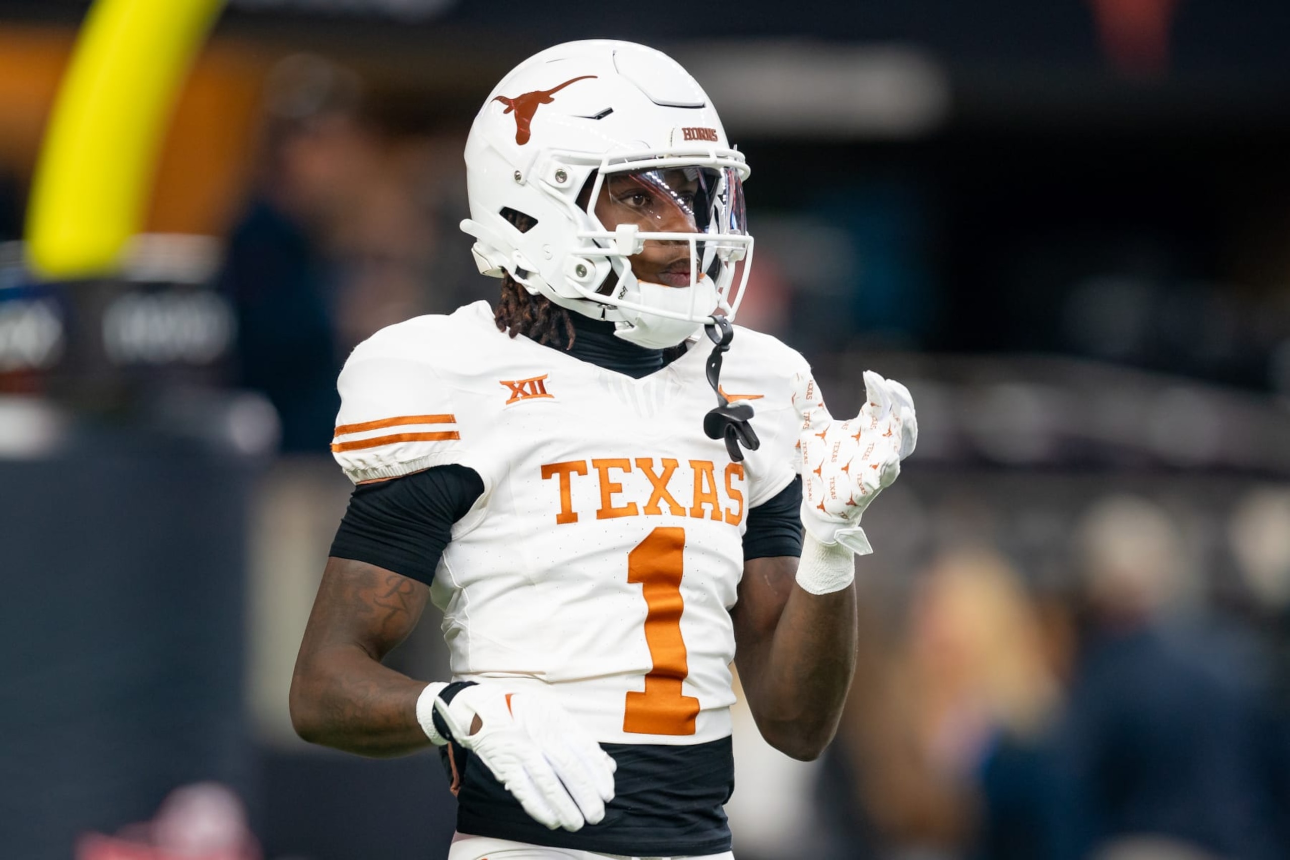 ARLINGTON, TX - DECEMBER 02: Texas Longhorns wide receiver Xavier Worthy (1) warms up before the Big 12 Championship game between the Texas Longhorns and the Oklahoma State Cowboys on December 02, 2023 at AT&T Stadium in Arlington, TX. (Photo by Chris Leduc/Icon Sportswire via Getty Images) ARLINGTON, TX - DECEMBER 02: Texas Longhorns wide receiver Xavier Worthy (1) warms up before the Big 12 Championship game between the Texas Longhorns and the Oklahoma State Cowboys on December 02, 2023 at AT&T Stadium in Arlington, TX. (Photo by Chris Leduc/Icon Sportswire via Getty Images)