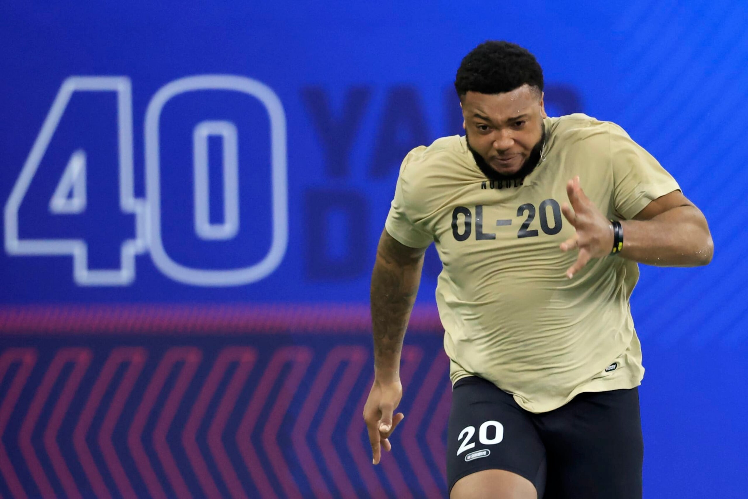 INDIANAPOLIS, INDIANA - MARCH 03: Blake Fisher #OL20 of the Notre Dame participates in the 40 yard dash during the NFL Combine at Lucas Oil Stadium on March 03, 2024 in Indianapolis, Indiana. (Photo by Justin Casterline/Getty Images)