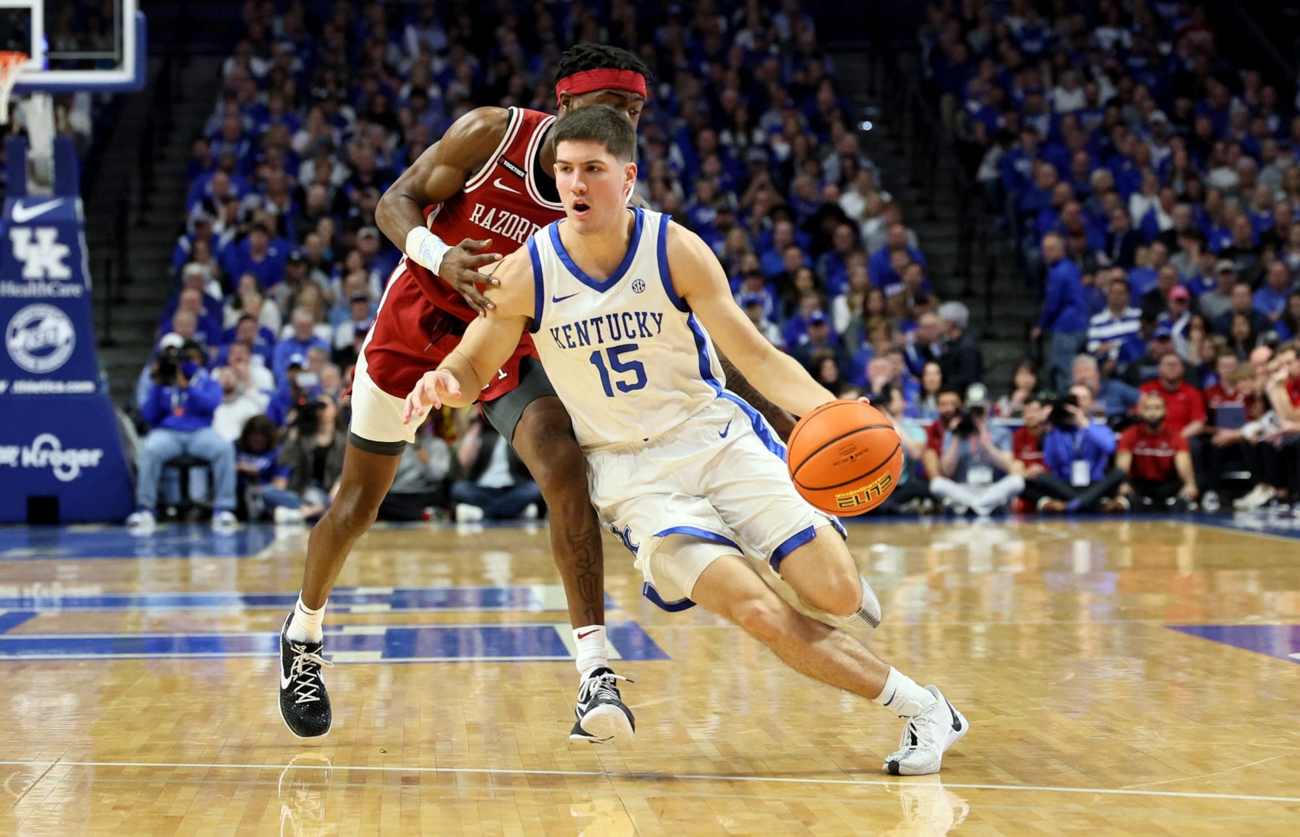 LEXINGTON, KENTUCKY - MARCH 02: Reed Sheppard #15 of the Kentucky Wildcats dribbles the ball against the Arkansas Razorbacks at Rupp Arena on March 02, 2024 in Lexington, Kentucky. (Photo by Andy Lyons/Getty Images) LEXINGTON, KENTUCKY - MARCH 02: Reed Sheppard #15 of the Kentucky Wildcats dribbles the ball against the Arkansas Razorbacks at Rupp Arena on March 02, 2024 in Lexington, Kentucky. (Photo by Andy Lyons/Getty Images)