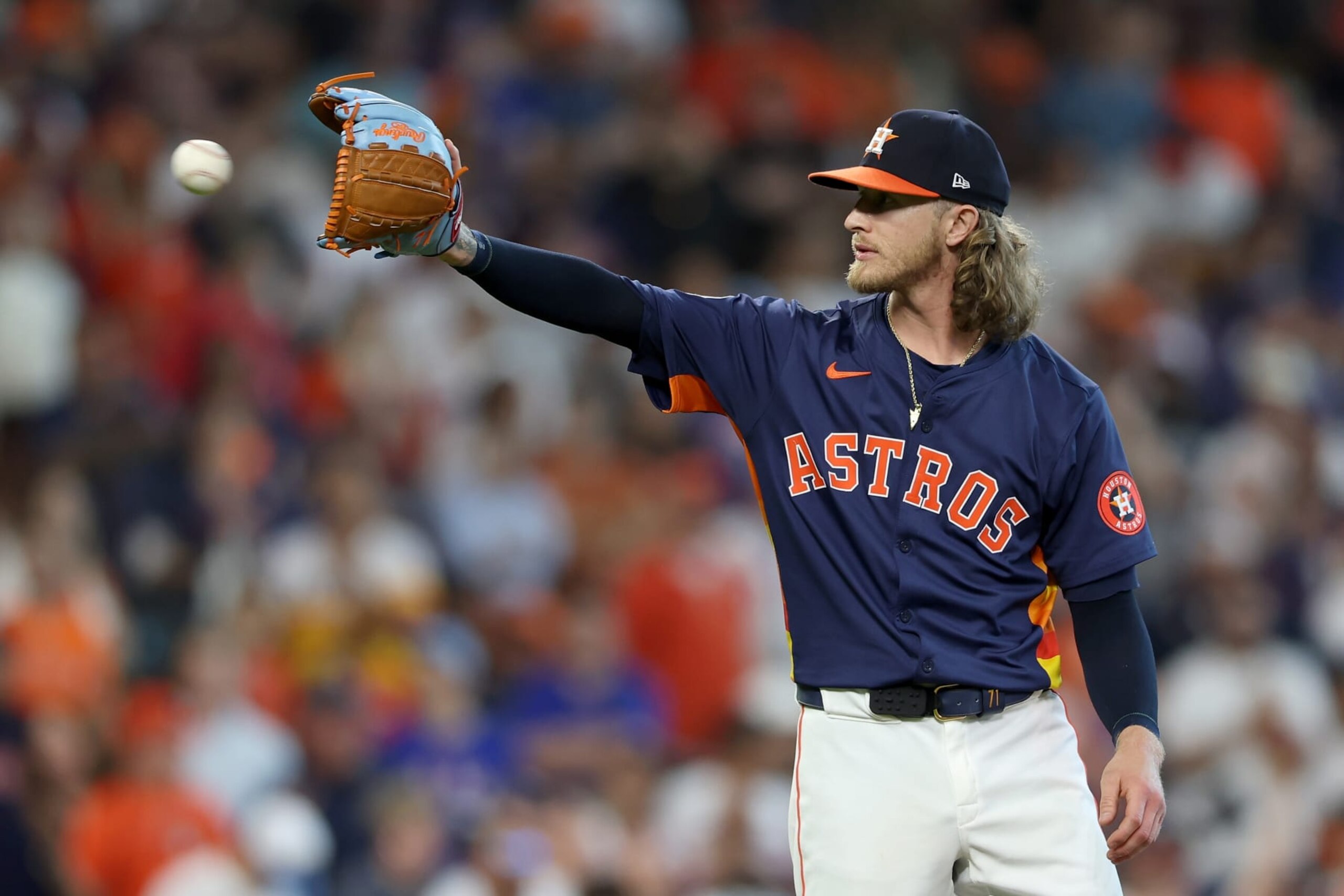 HOUSTON, TEXAS - APRIL 14: Josh Hader #71 of the Houston Astros pitches in the ninth inning against the Texas Rangers at Minute Maid Park on April 14, 2024 in Houston, Texas. (Photo by Tim Warner/Getty Images) HOUSTON, TEXAS - APRIL 14: Josh Hader #71 of the Houston Astros pitches in the ninth inning against the Texas Rangers at Minute Maid Park on April 14, 2024 in Houston, Texas. (Photo by Tim Warner/Getty Images)