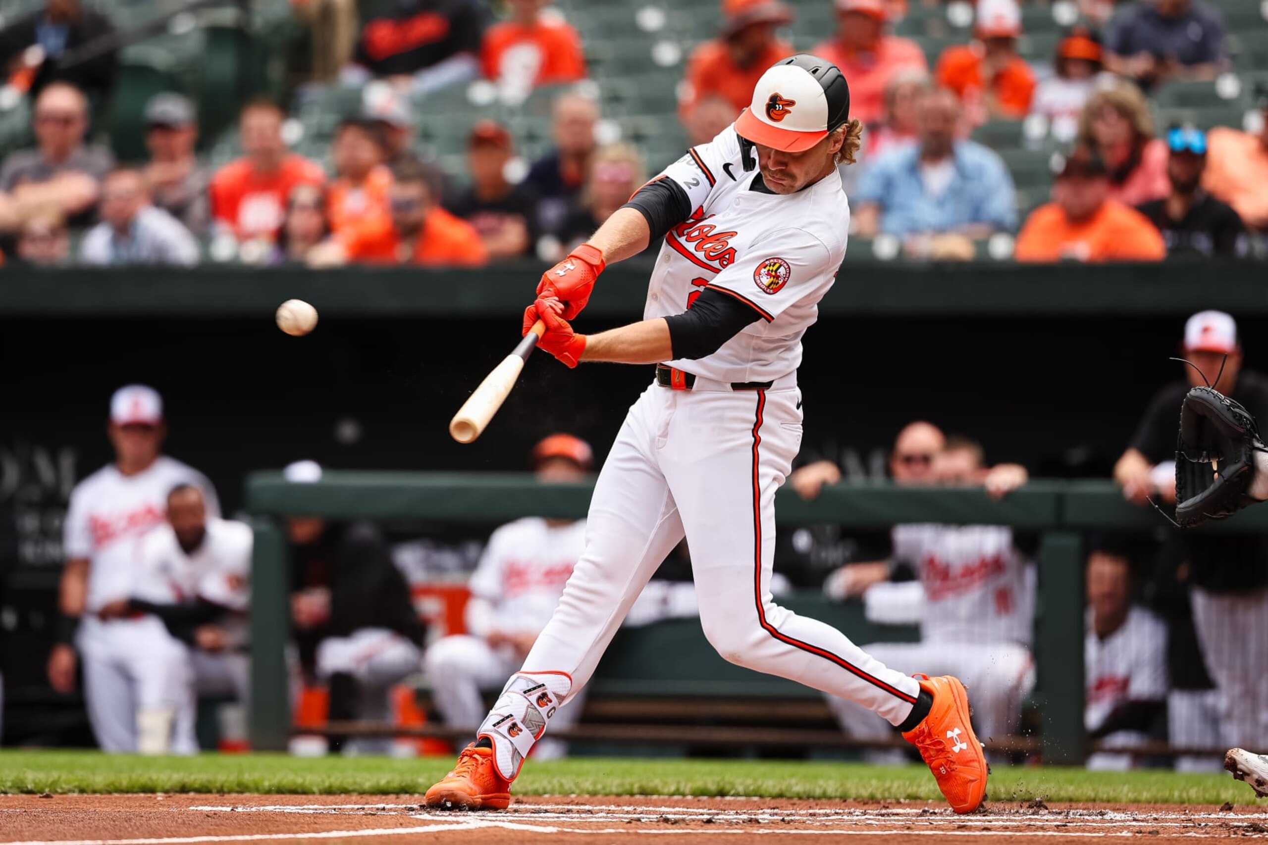 BALTIMORE, MD - APRIL 17: Gunnar Henderson #2 of the Baltimore Orioles hits a home run against the Minnesota Twins during the first inning at Oriole Park at Camden Yards on April 17, 2024 in Baltimore, Maryland. (Photo by Scott Taetsch/Getty Images) BALTIMORE, MD - APRIL 17: Gunnar Henderson #2 of the Baltimore Orioles hits a home run against the Minnesota Twins during the first inning at Oriole Park at Camden Yards on April 17, 2024 in Baltimore, Maryland. (Photo by Scott Taetsch/Getty Images)