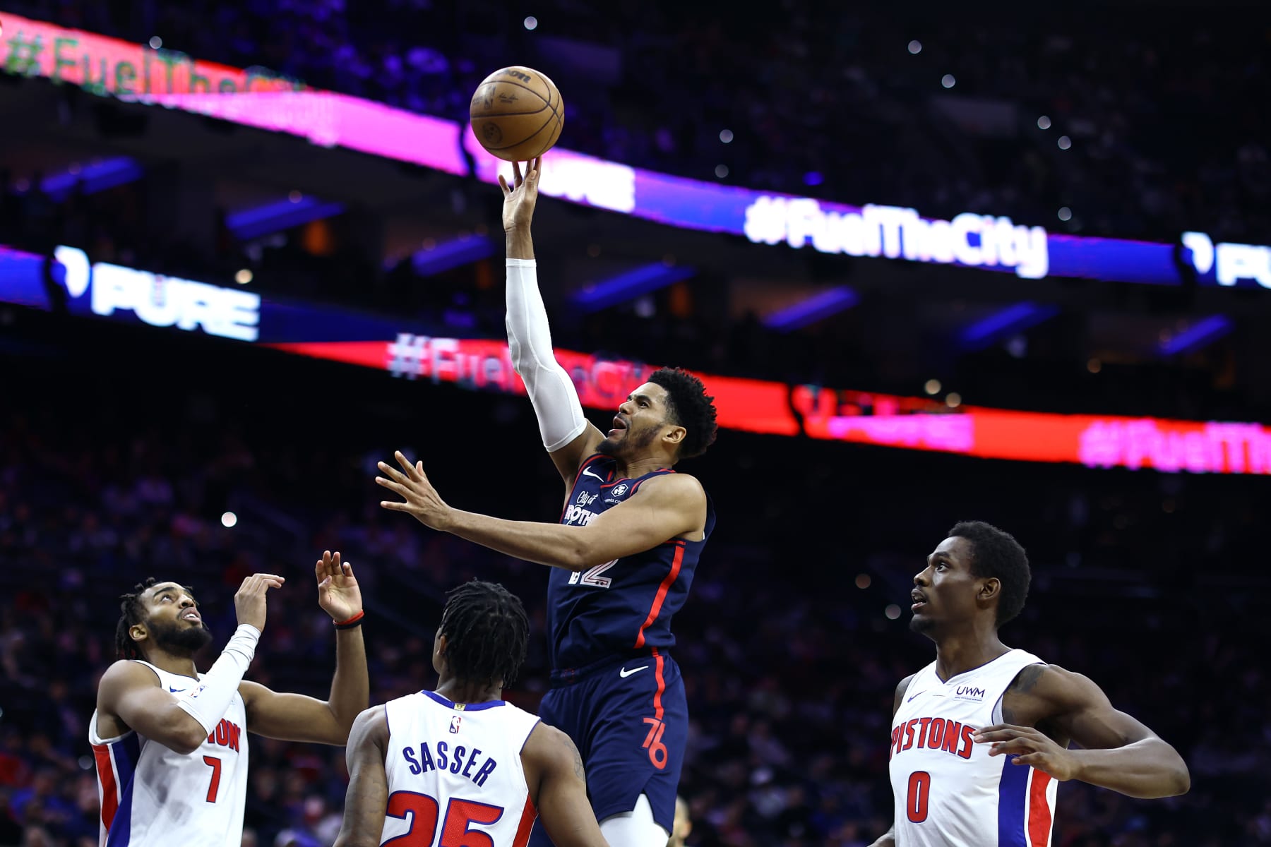 PHILADELPHIA, PENNSYLVANIA - APRIL 09: Tobias Harris #12 of the Philadelphia 76ers shoots over Troy Brown Jr. #7, Marcus Sasser #25 and Jalen Duren #0 of the Detroit Pistons during the third quarter at the Wells Fargo Center on April 09, 2024 in Philadelphia, Pennsylvania. (Photo by Tim Nwachukwu/Getty Images)