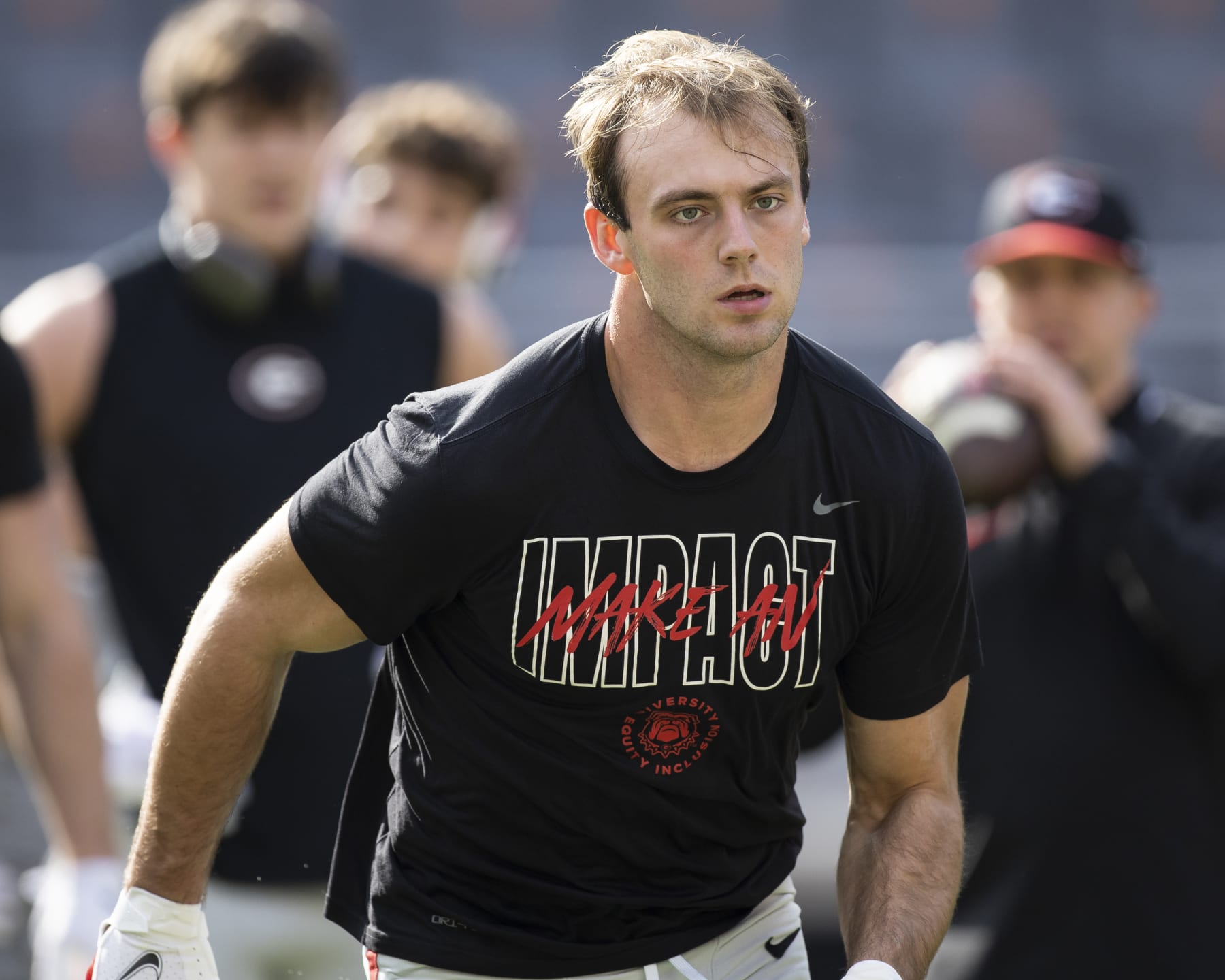 KNOXVILLE, TN - NOVEMBER 18: Brock Bowers #19 of the Georgia Bulldogs before a game between University of Georgia and University of Tennessee at Neyland Stadium on November 18, 2023 in Knoxville, Tennessee. (Photo by Steve Limentani/ISI Photos/Getty Images)