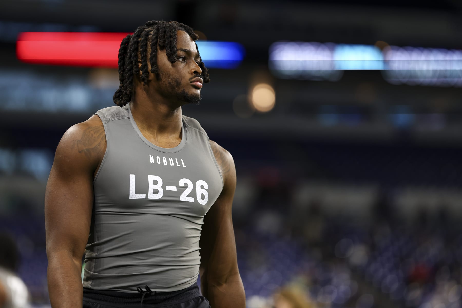 INDIANAPOLIS, INDIANA - FEBRUARY 29: Dallas Turner #LB26 of Alabama looks on during the NFL Combine at Lucas Oil Stadium on February 29, 2024 in Indianapolis, Indiana. (Photo by Kevin Sabitus/Getty Images)