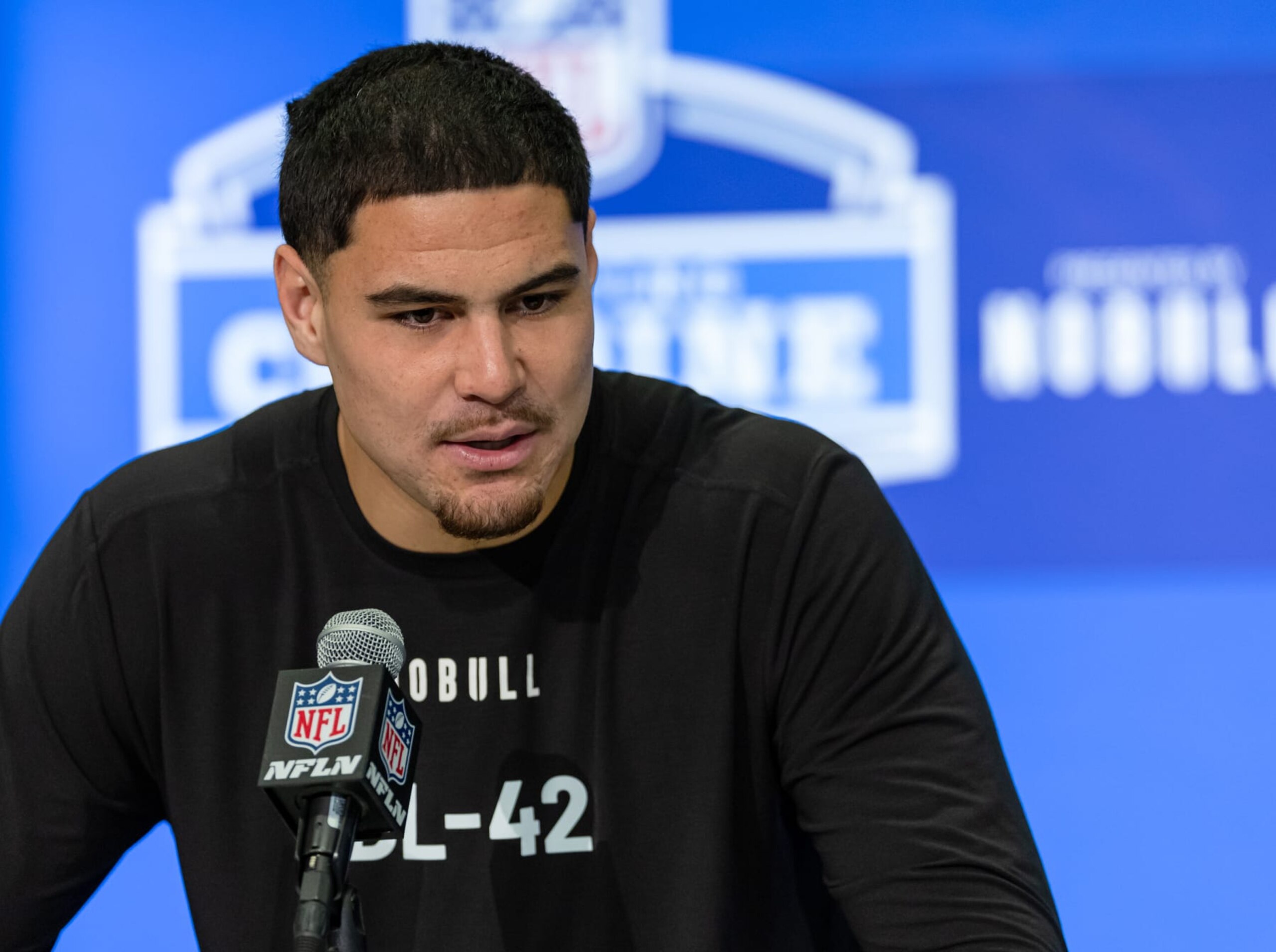 UCLA edge prospect Laiatu Latu UCLA edge prospect Laiatu Latu