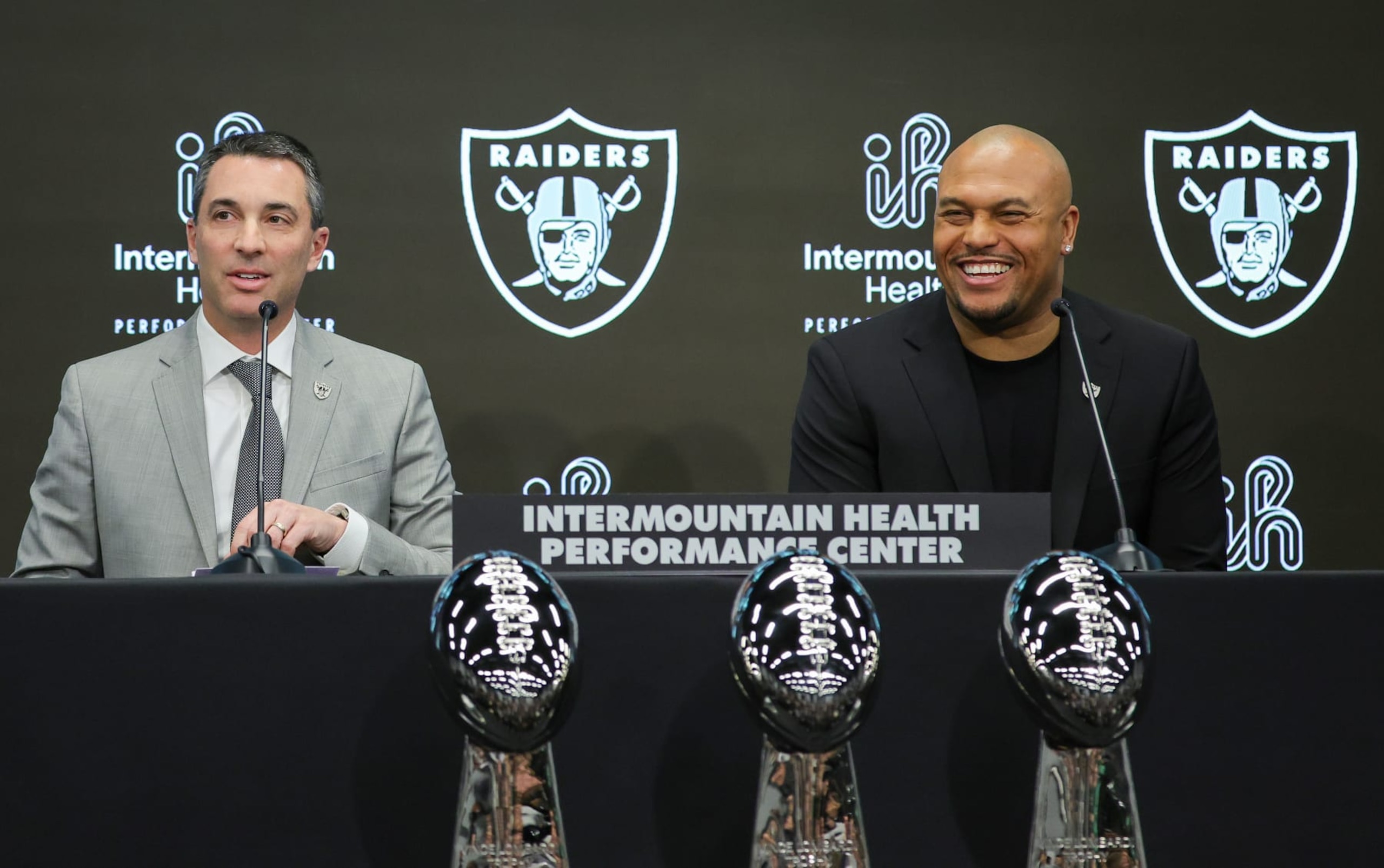 HENDERSON, NEVADA - JANUARY 24: Tom Telesco (L) and Antonio Pierce attend a news conference introducing Telesco as the general manager and Pierce as the head coach of the Las Vegas Raiders at the Las Vegas Raiders Headquarters/Intermountain Healthcare Performance Center on January 24, 2024 in Henderson, Nevada. (Photo by Ethan Miller/Getty Images) HENDERSON, NEVADA - JANUARY 24: Tom Telesco (L) and Antonio Pierce attend a news conference introducing Telesco as the general manager and Pierce as the head coach of the Las Vegas Raiders at the Las Vegas Raiders Headquarters/Intermountain Healthcare Performance Center on January 24, 2024 in Henderson, Nevada. (Photo by Ethan Miller/Getty Images)