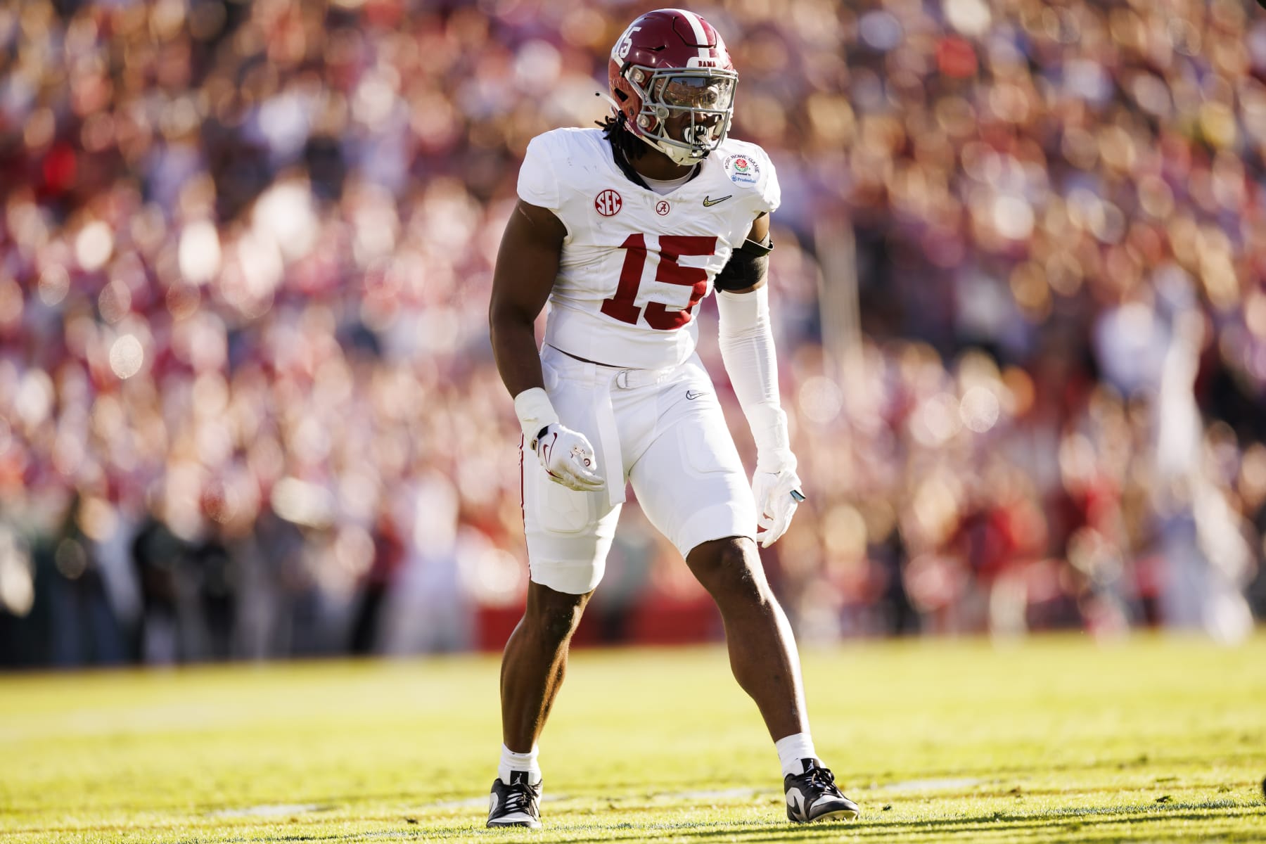 PASADENA, CALIFORNIA - JANUARY 01: Linebacker Dallas Turner #15 of the Alabama Crimson Tide defends in coverage during the CFP Semifinal Rose Bowl Game against the Michigan Wolverines at Rose Bowl Stadium on January 1, 2024 in Pasadena, California. (Photo by Ryan Kang/Getty Images)